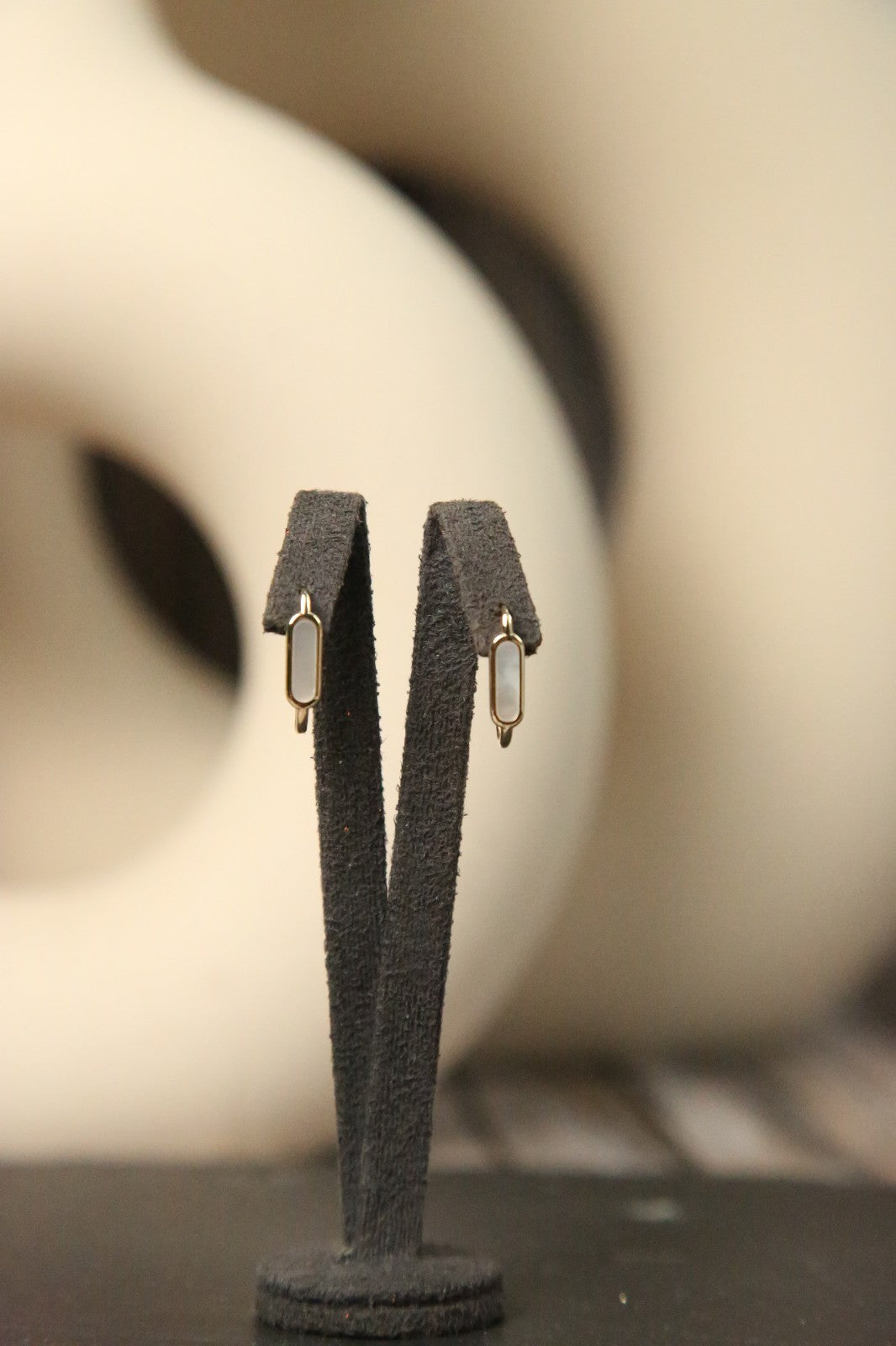 New 9ct Yellow Gold Solid Hoop Earrings with White Mother of Pearl Hoops