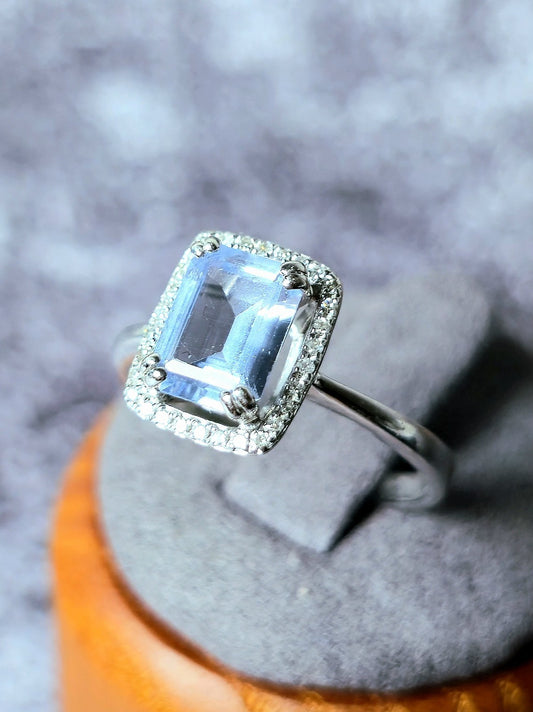 Stunning 9ct White Gold Aquamarine Diamond Halo Dress Ring Cocktail size P