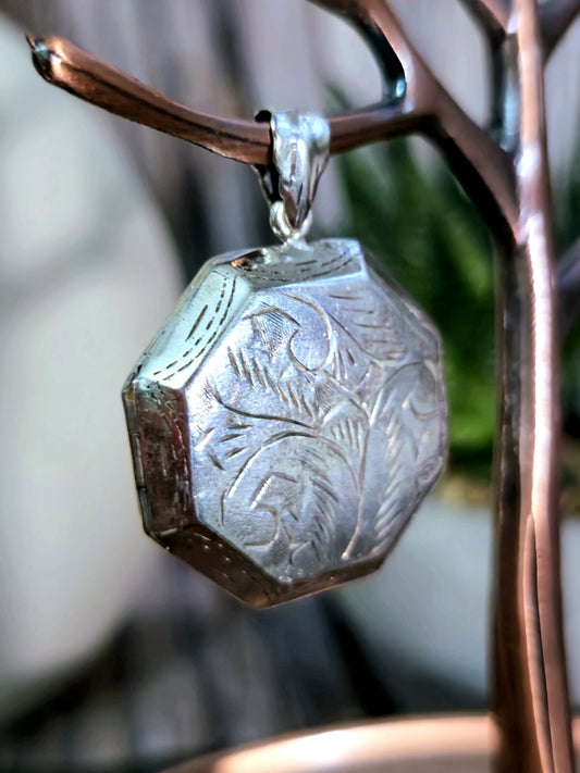 Vintage Octagon Locket Pendant, Silver 925 PERFECT FOR ENGRAVING 42mm
