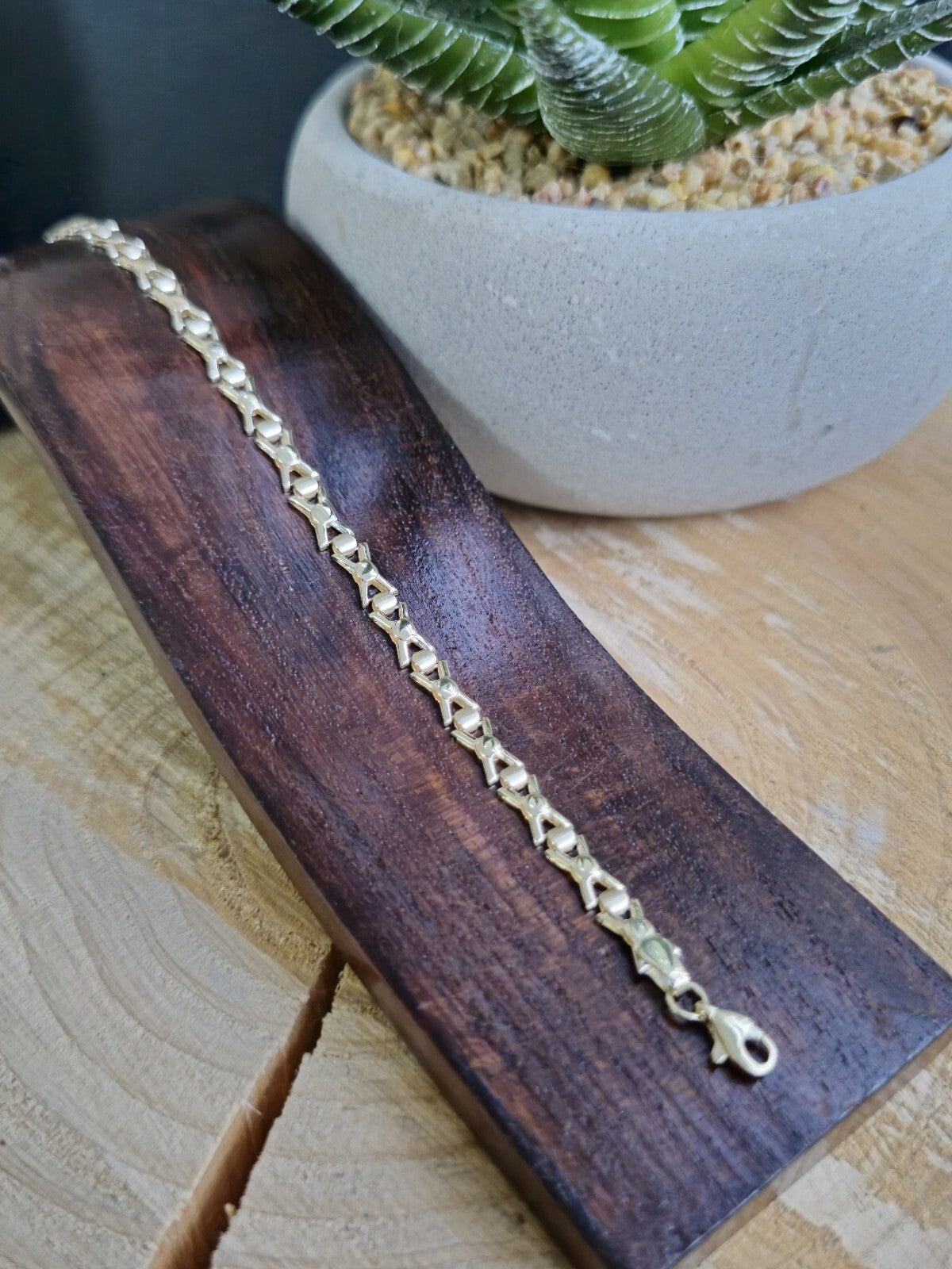 Lovely New Solid 9ct Yellow Gold Fancy BRACELET 7.5inch Hallmarked X design