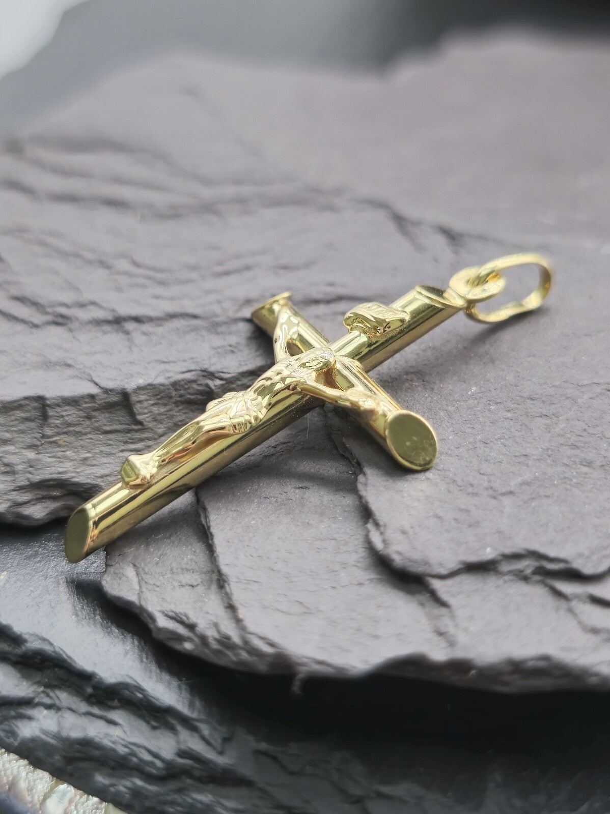 New Solid 9ct Yellow Gold Cross with Jesus Pendant 40mm x 20mm Hallmarked