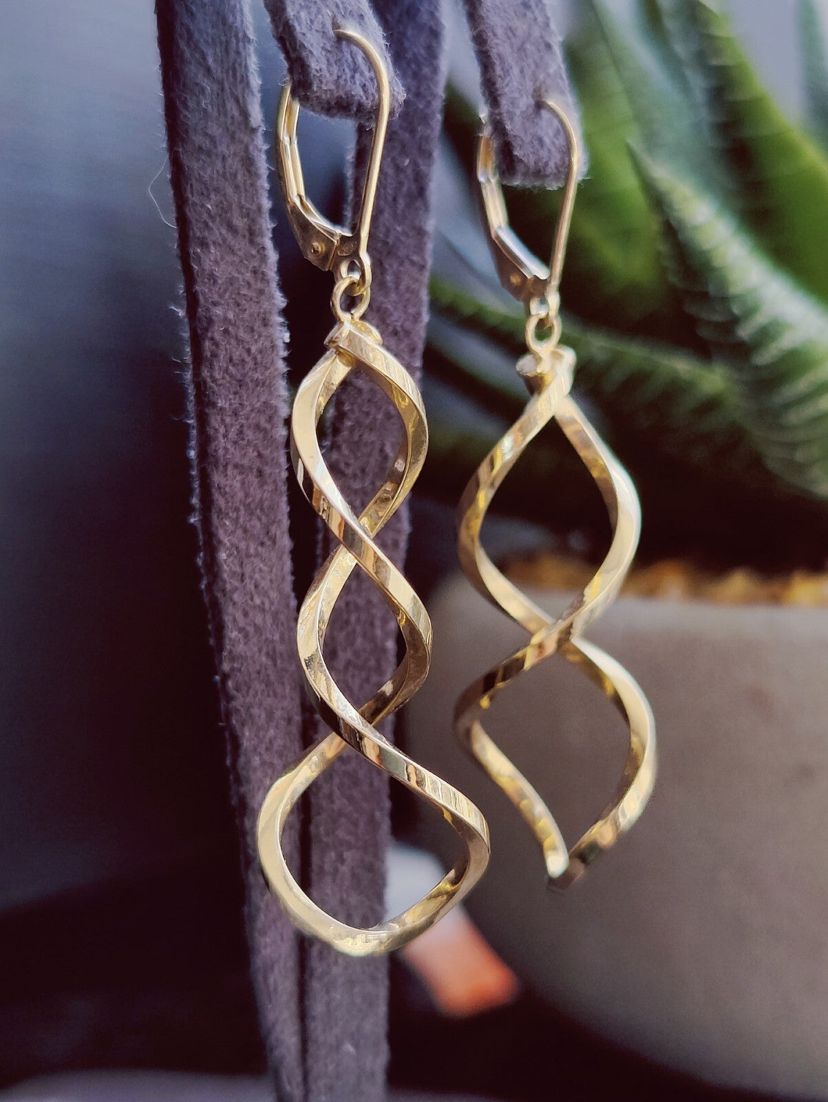 Solid 9ct Yellow Gold Twist Drop Earrings Leverback Clasp Hallmarked 375 Lovely