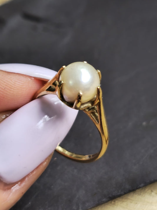Solid 9ct Yellow Gold Natural Sea Water Pearl Ring Claw Set size M Hallmarked