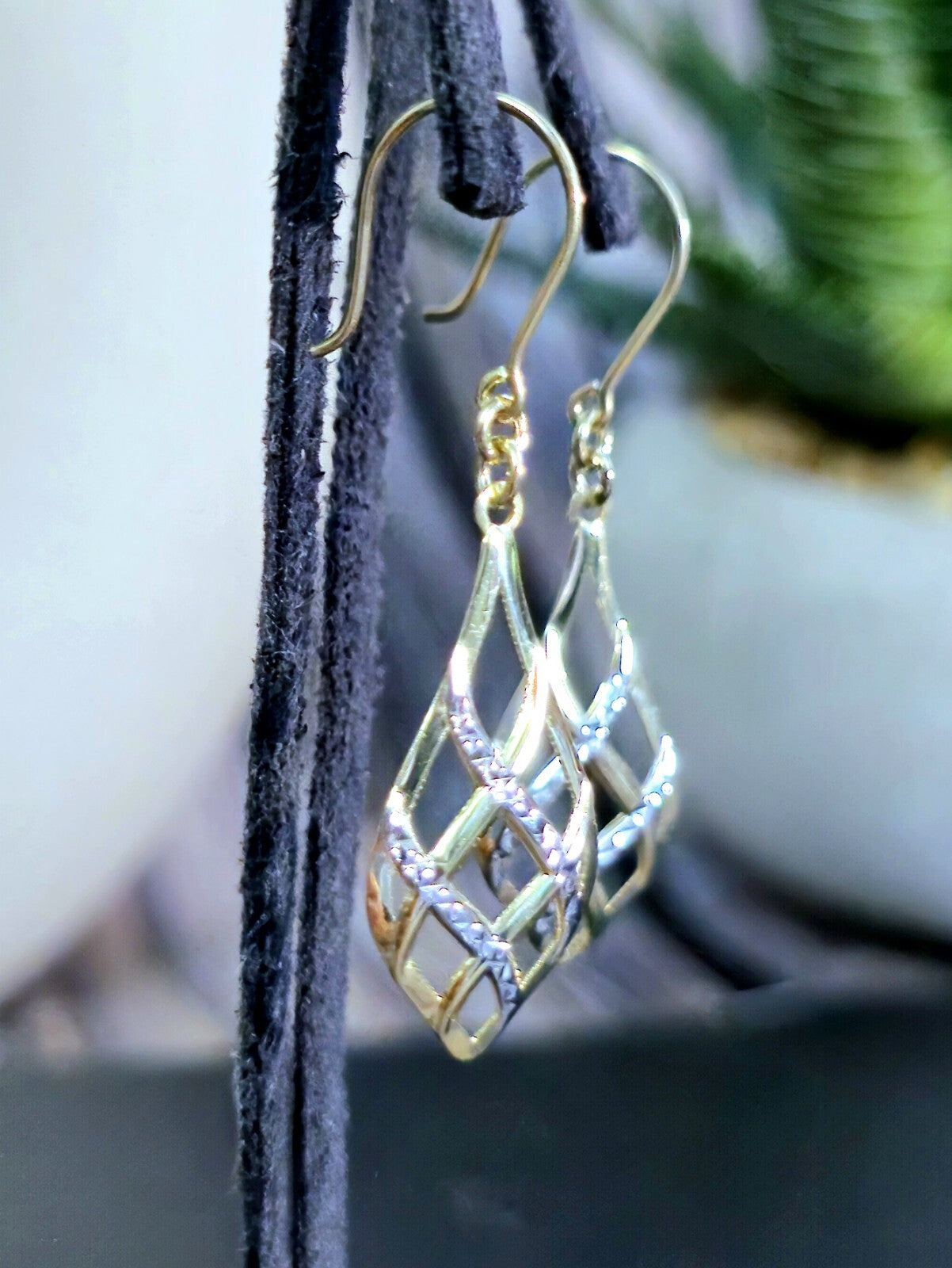 New 9ct Yellow/White Gold Solid Drop Dangling Earrings Hook Clasp Diamond Cut