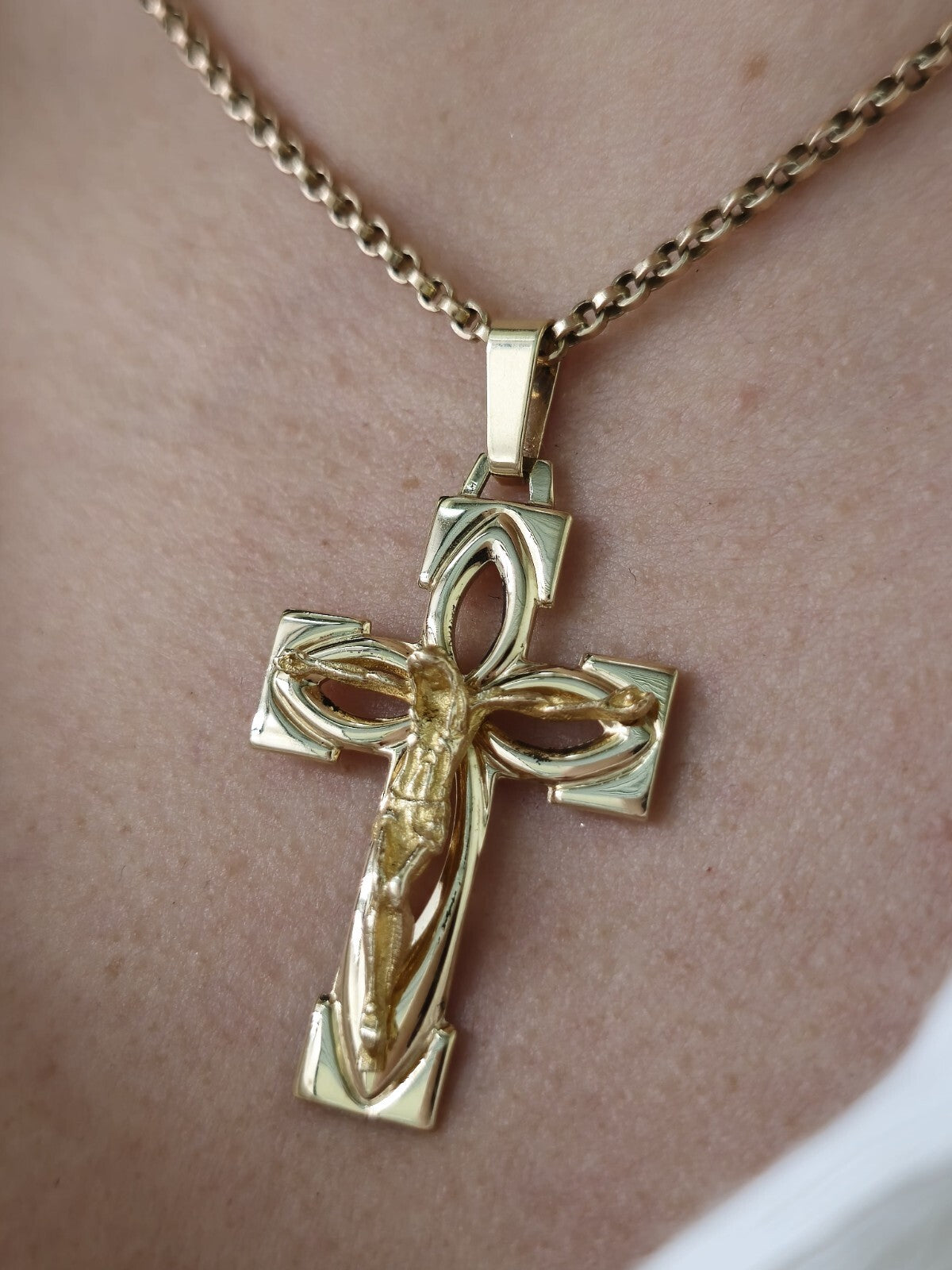 New Solid 9ct Yellow Gold Square Cross with Jesus Pendant 45mm x 25mm Hallmarked