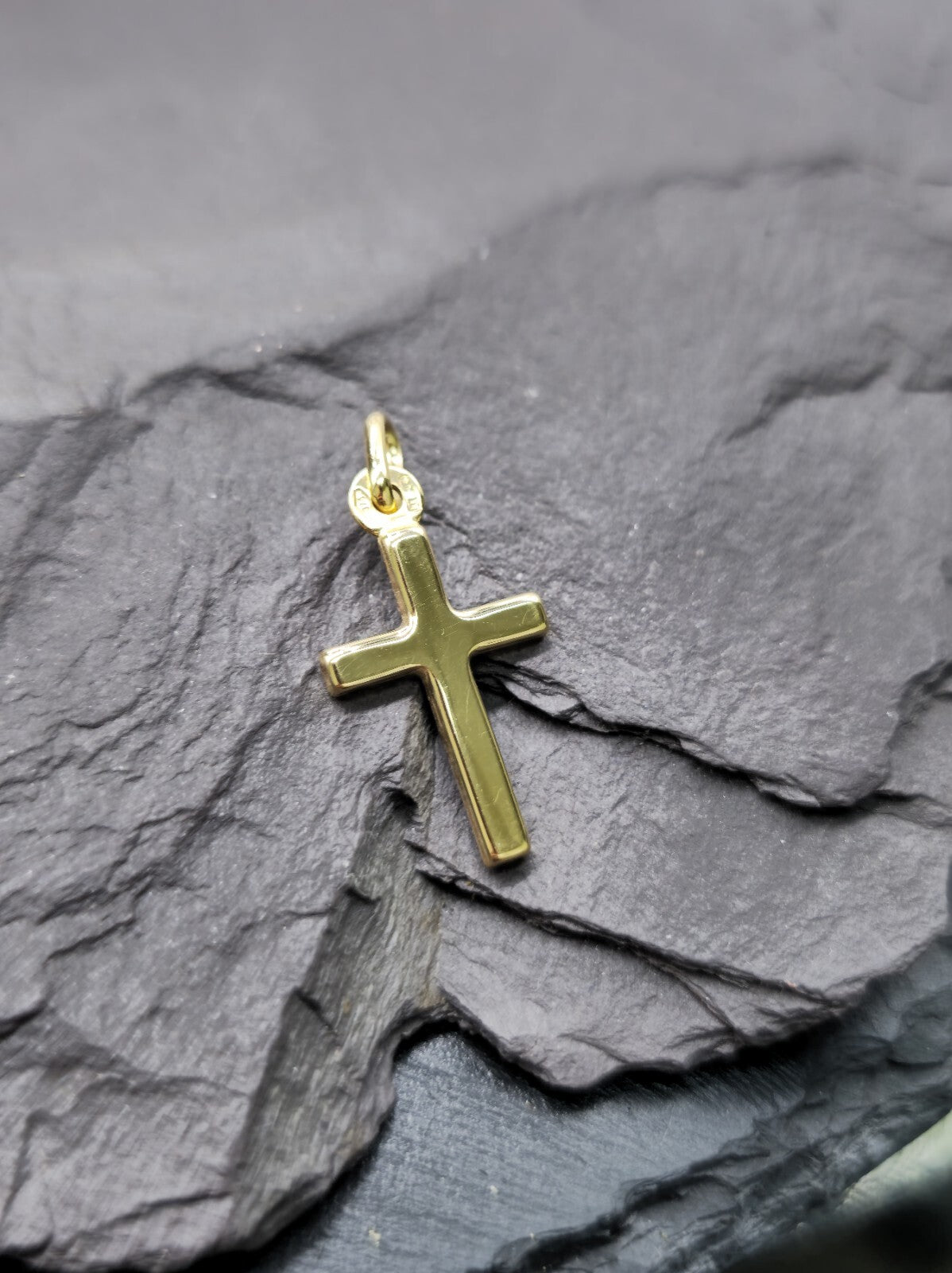 New Solid 9ct Yellow Gold Plain Cross Simple Pendant 25mm x 12mm Hallmarked