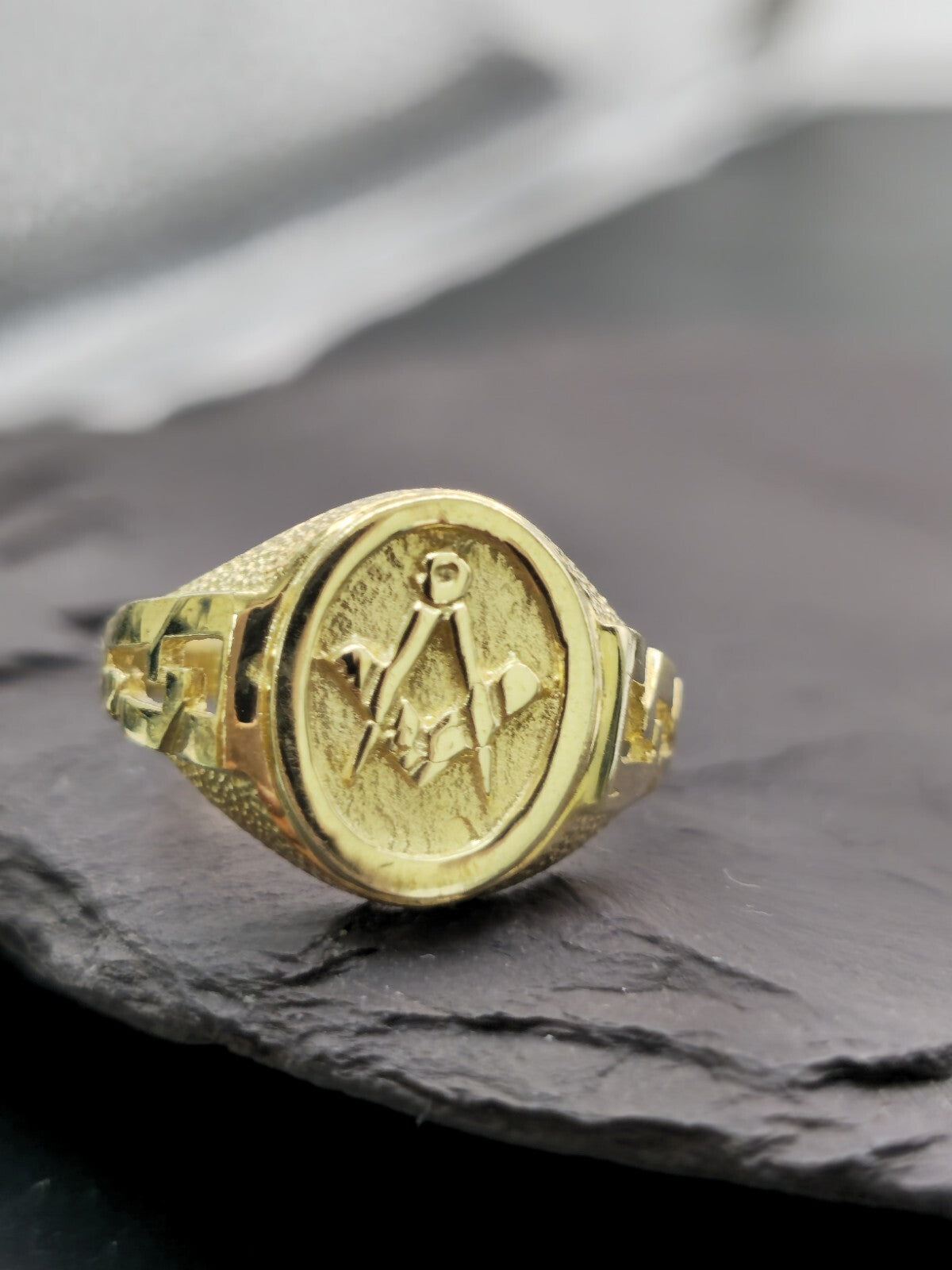 New Solid 9ct Yellow Gold Masonic Ring Masonic Signet size U Oval Shape 15mm