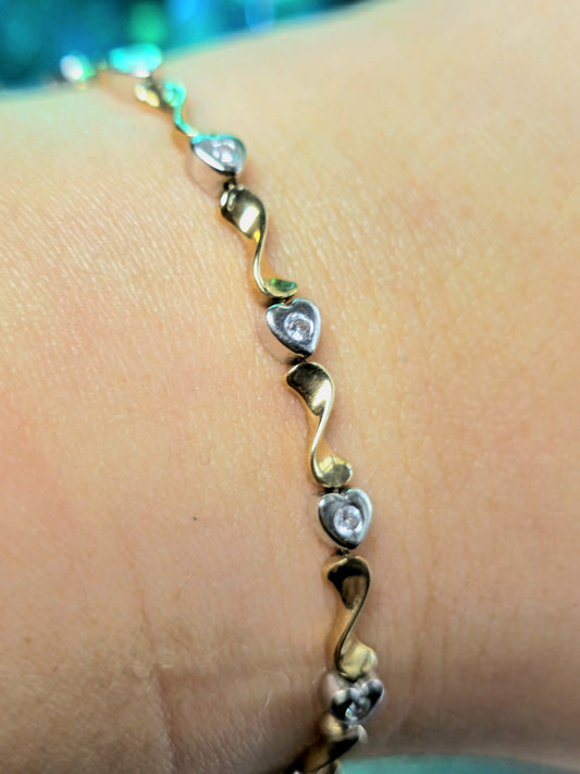 Elegant 9ct Yellow/White Heart Shape Chain BRACELET with Cubic Zirconia 5.4grams