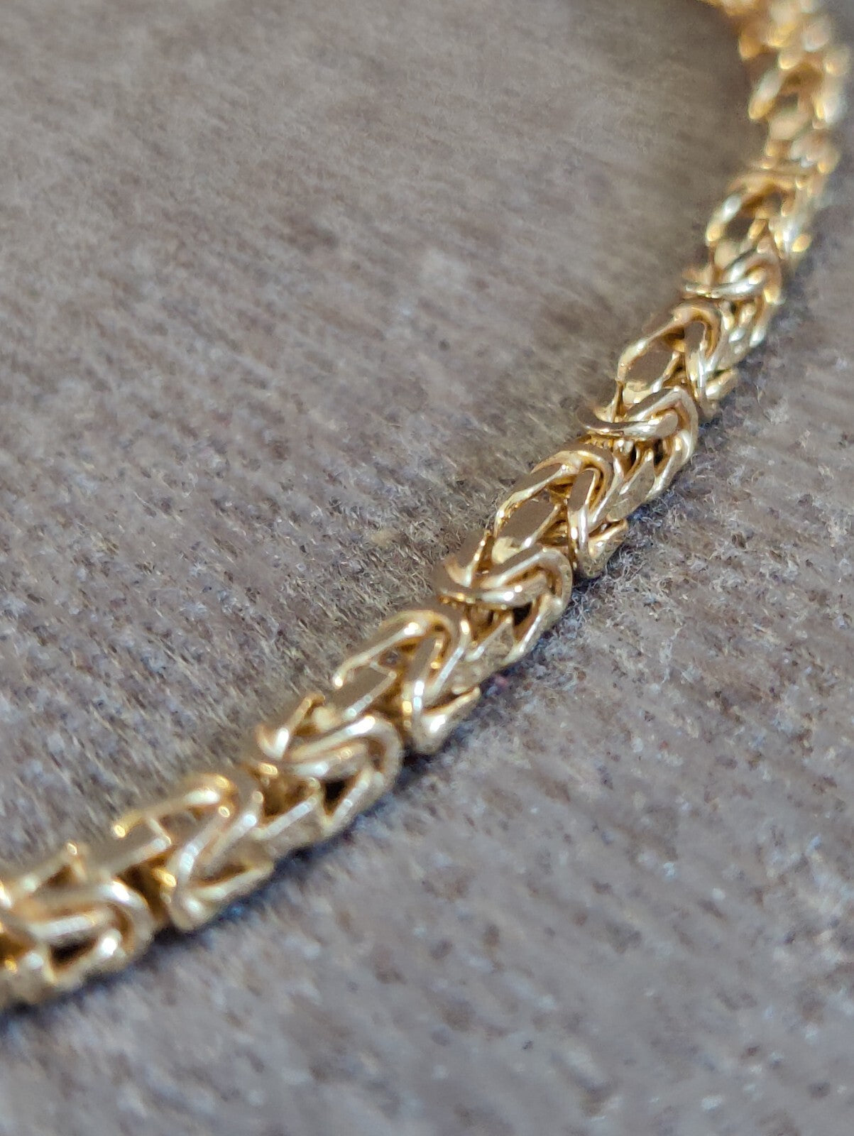 9ct Yellow Gold Chunky Byzantine Chain 15" over 20grams SOLID not hollow Choker