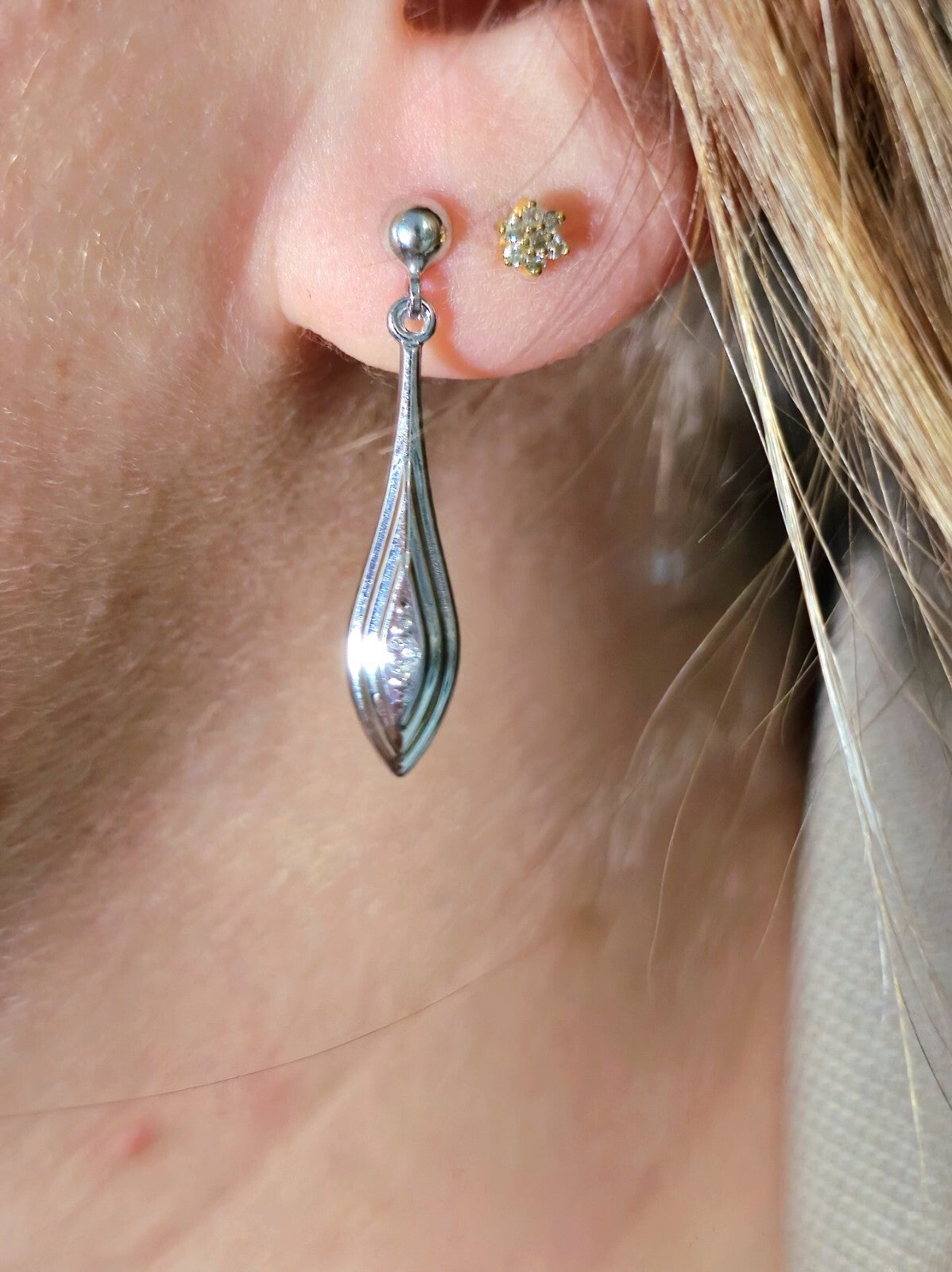New 9ct White Gold Drop Dangling Earrings with CZ Butterfly Hallmarked Elegant