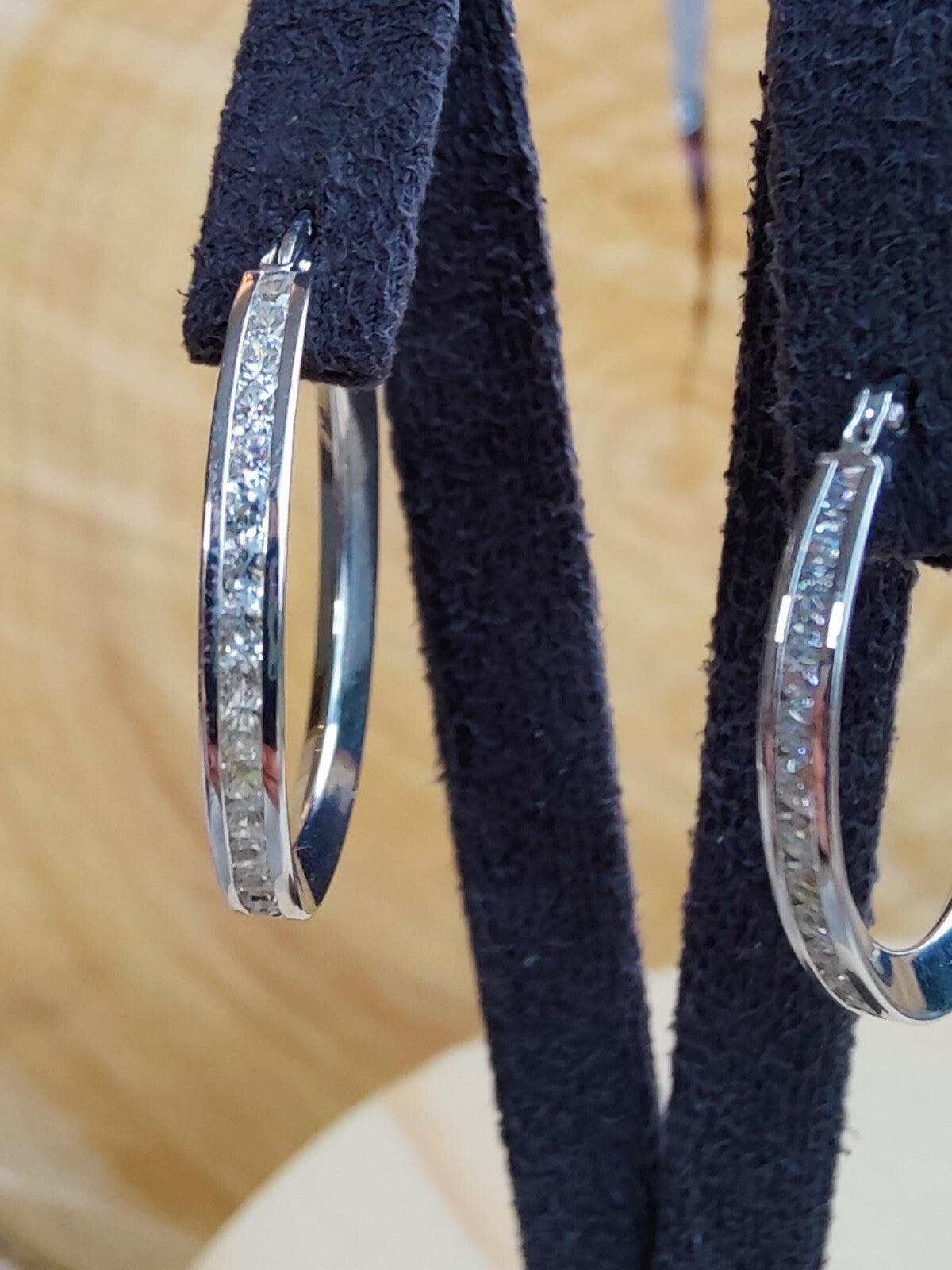9K White Gold Hoops Cubic Zirconia Earrings 3.0 grams 25mm Hallmarked New CZ