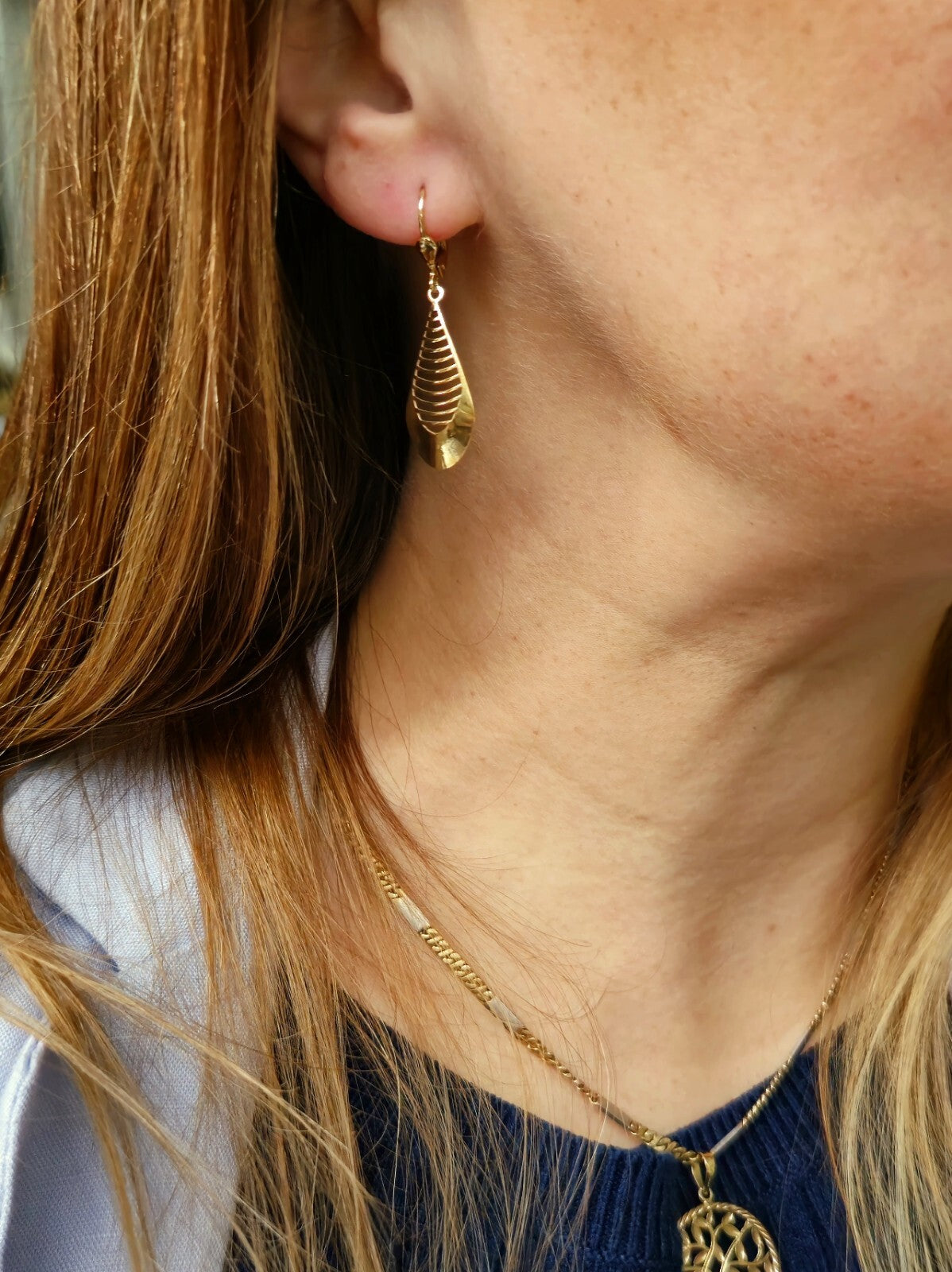 New 9ct Yellow GoldSolid Drop Dangly Earrings Lever back Hallmarked Leaf Pattern