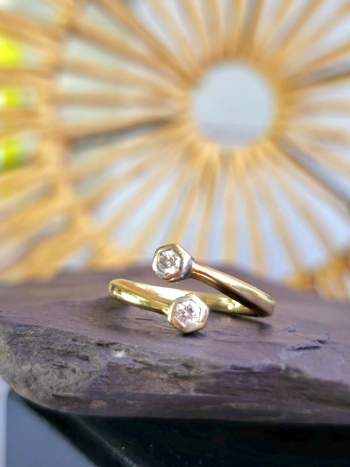 Lovely 9ct Yellow Gold Split Ends Ring With 2 Diamonds Size P Thick Shank Wrap