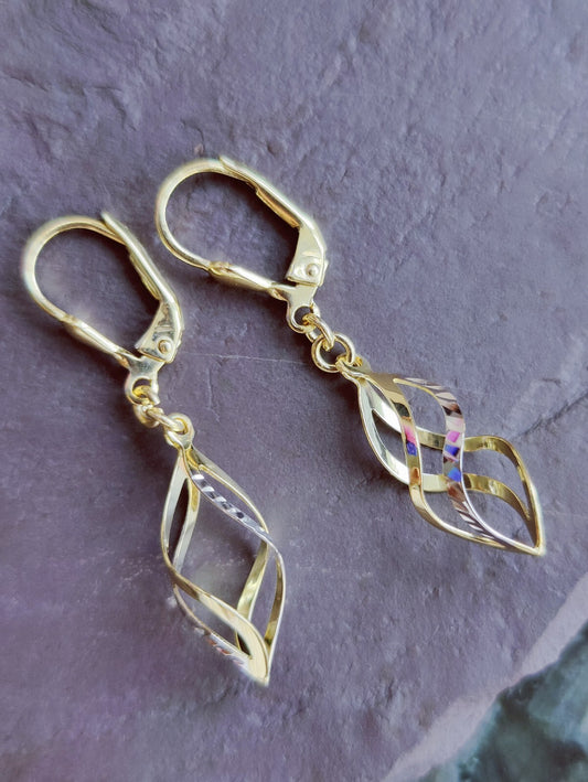 Lovely 9ct Solid Yellow/White Gold Drop Earrings Twisted Diamond Cut Lever Back