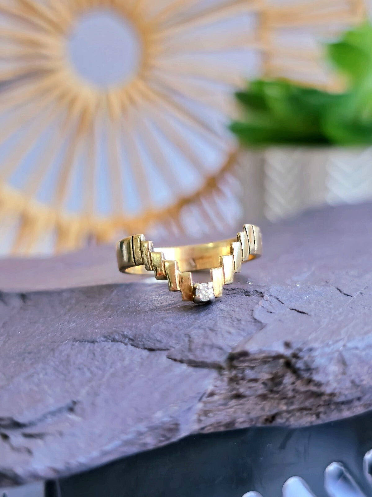 Lovely 9ct Yellow Gold V Shape Ring With Diamond Size P 4mm Band Hallmarked