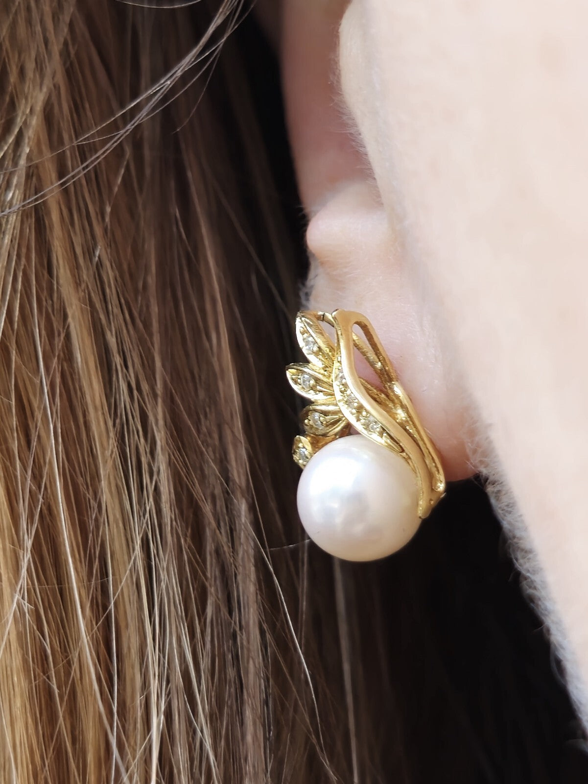 18K Yellow Gold Sea Water Pearl Stud Earrings with Diamonds Studs Solid Gold