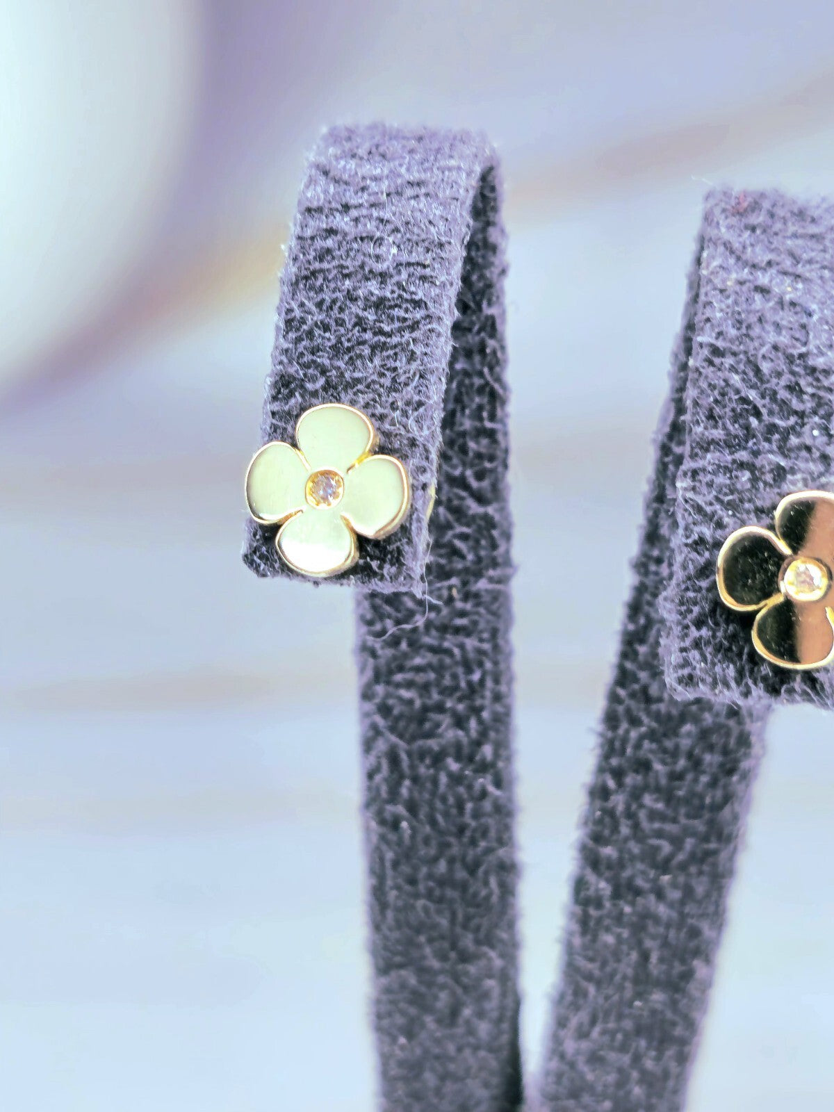 Lovely New 9ct Yellow Gold Butterfly Stud Earrings Clover C/Z Summer Kids Gift