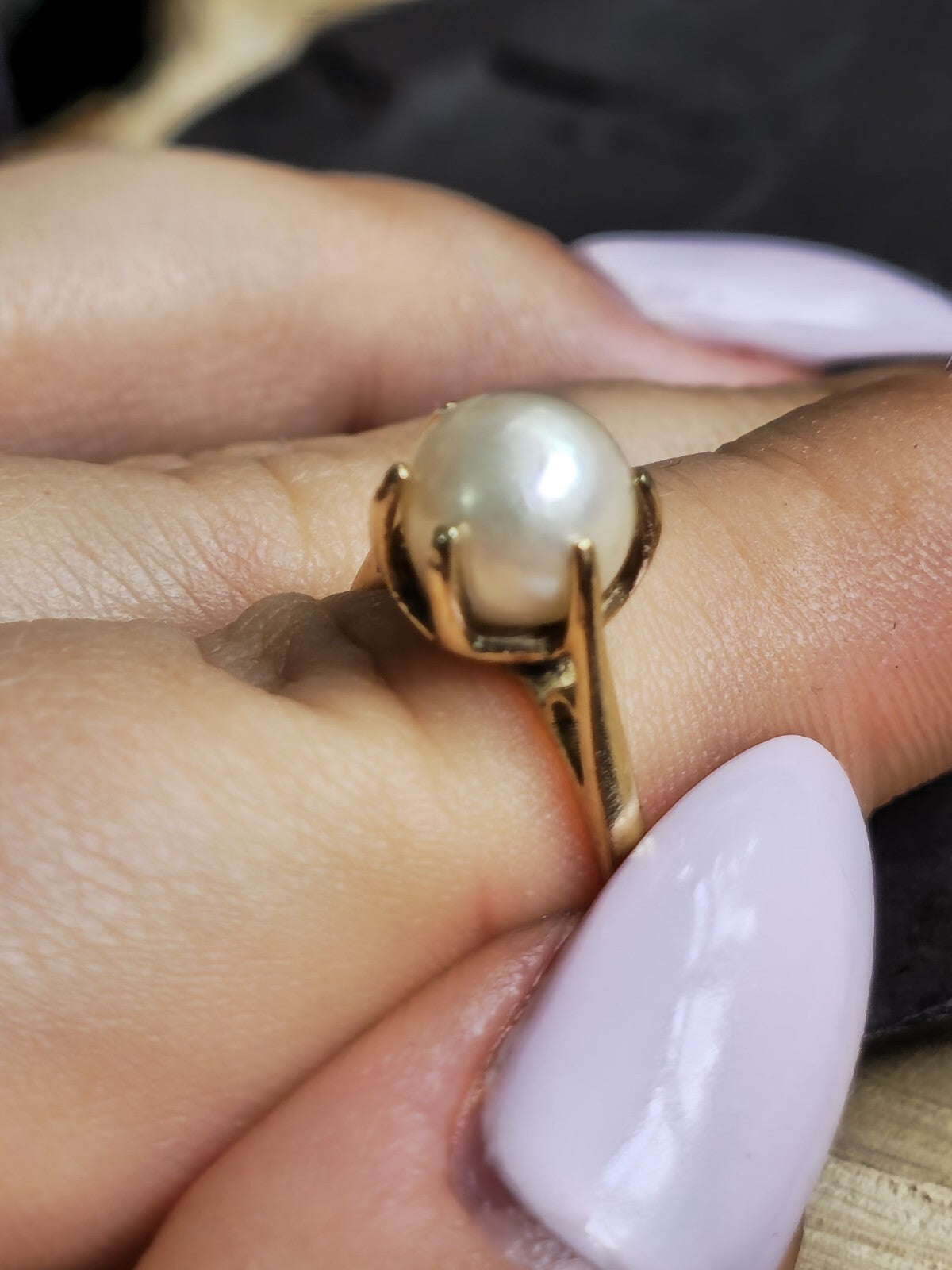 Solid 9ct Yellow Gold Natural Sea Water Pearl Ring Claw Set size M Hallmarked