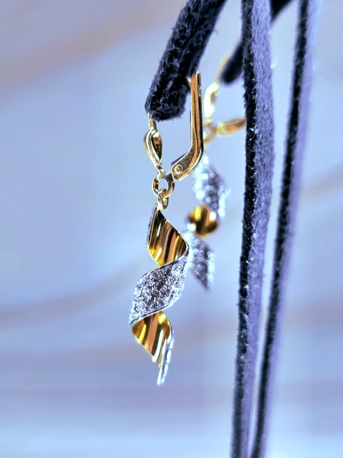 New 9ct Yellow Gold Glitter Moondust Twist Earrings Dangling Coil Leverback