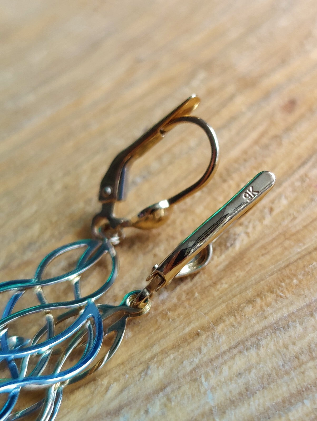 New Drop Dangly Earrings 9ct Yellow Gold Leverback Hallmarked Decorative Pattern