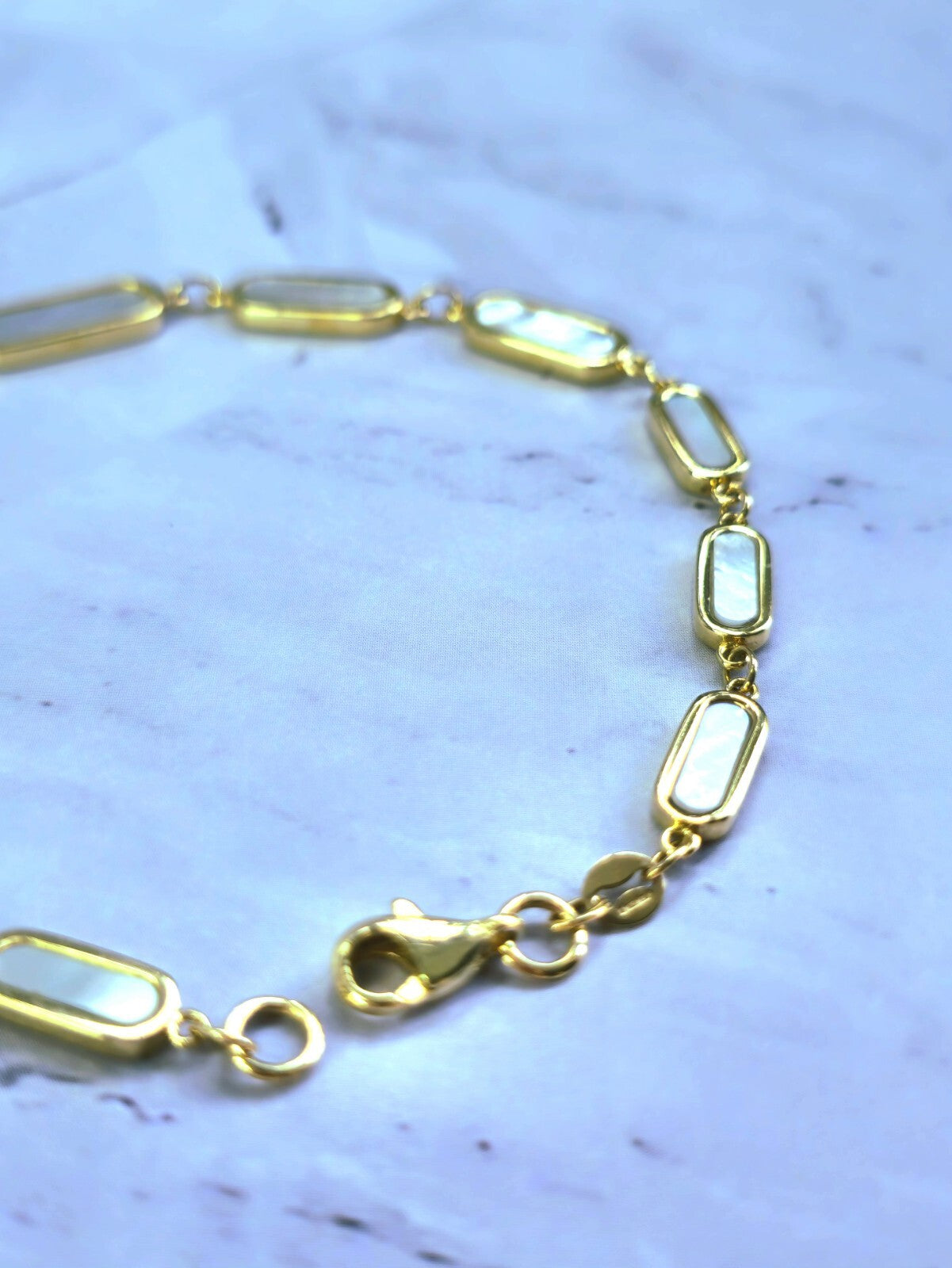 New Solid 9k Yellow Gold And Mother Of Pearl Bracelet 7.5inch Hallmarked Lovely