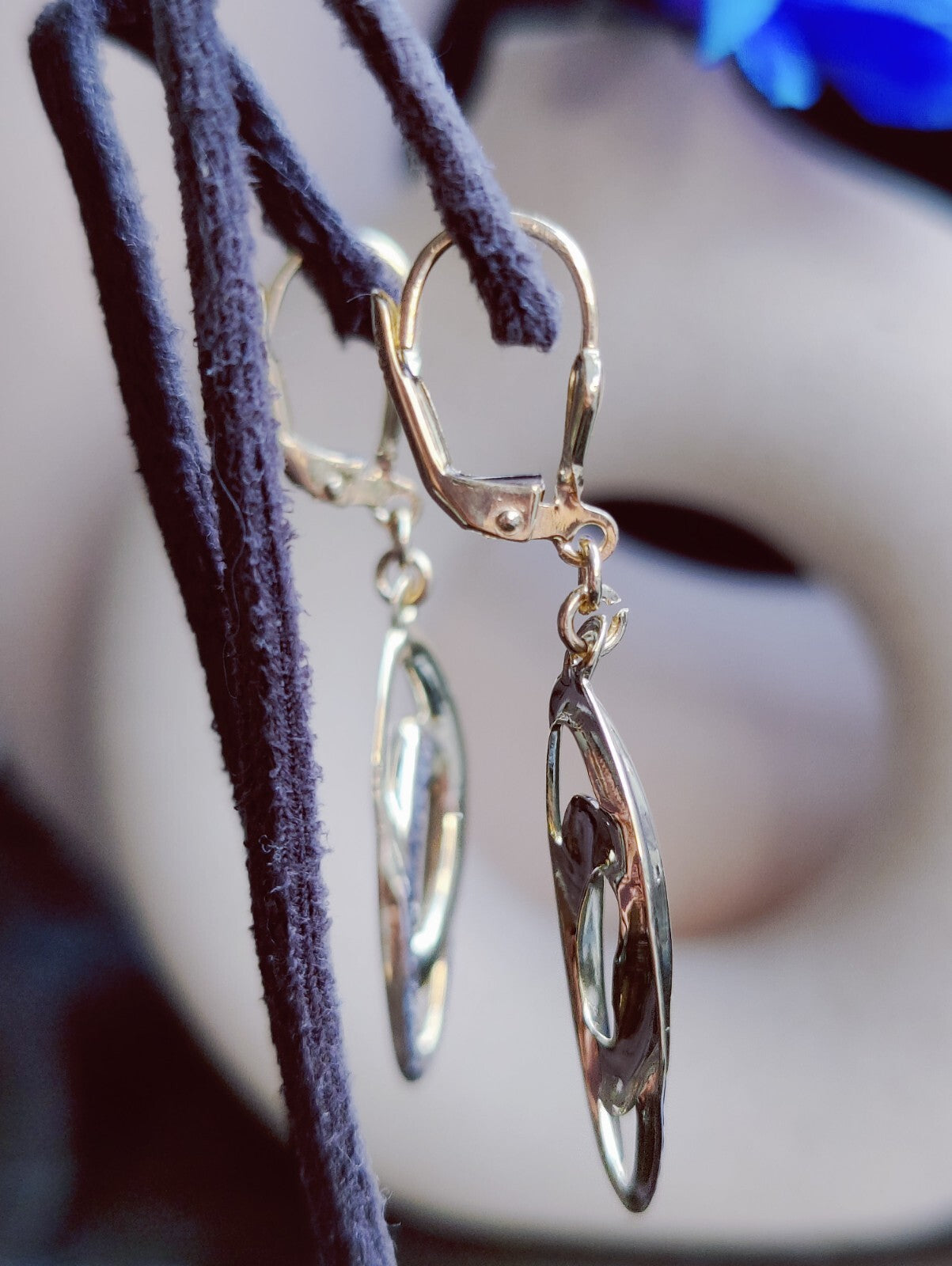 NEW 9ct Solid Yellow/White Gold Drop Dangling Earrings Leverclasp 40mm Long