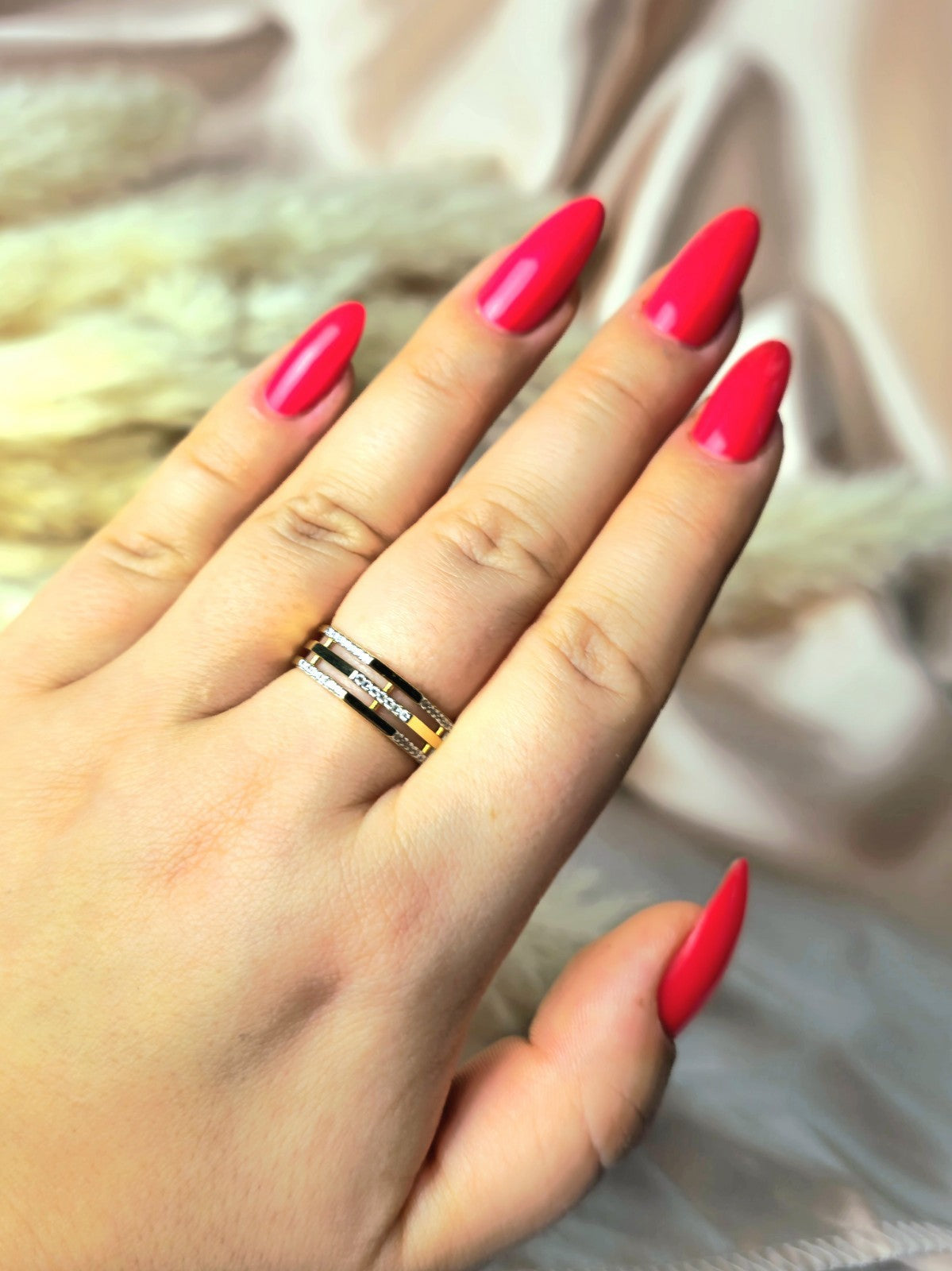 New 9ct Yellow Gold Triple Row Hexagon Shape C/Z Ring size: P see-through Band
