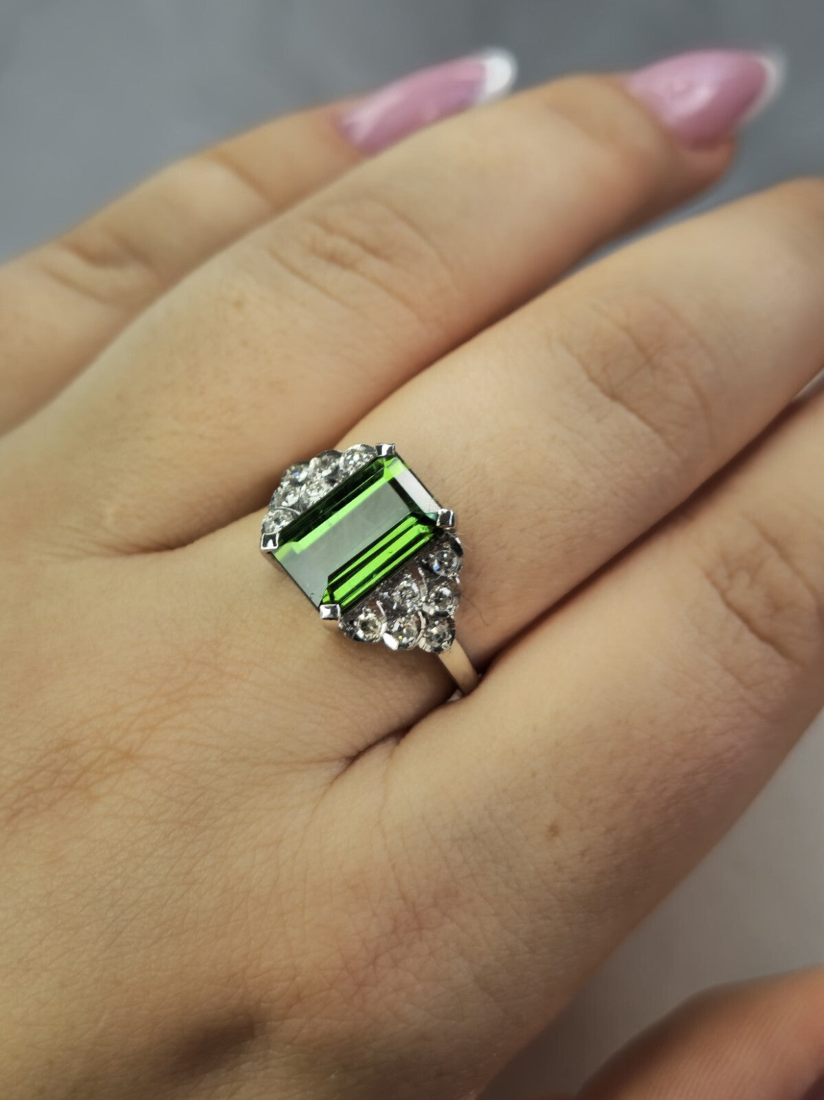 Stunning 18ct White Gold Tourmaline/Diamond Dress Ring Cocktail size R Hallmark