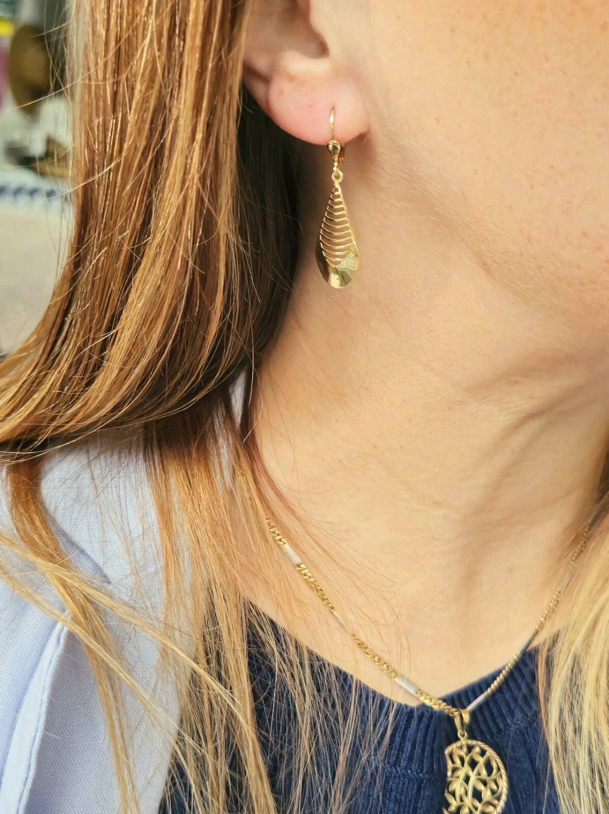New 9ct Yellow GoldSolid Drop Dangly Earrings Lever back Hallmarked Leaf Pattern