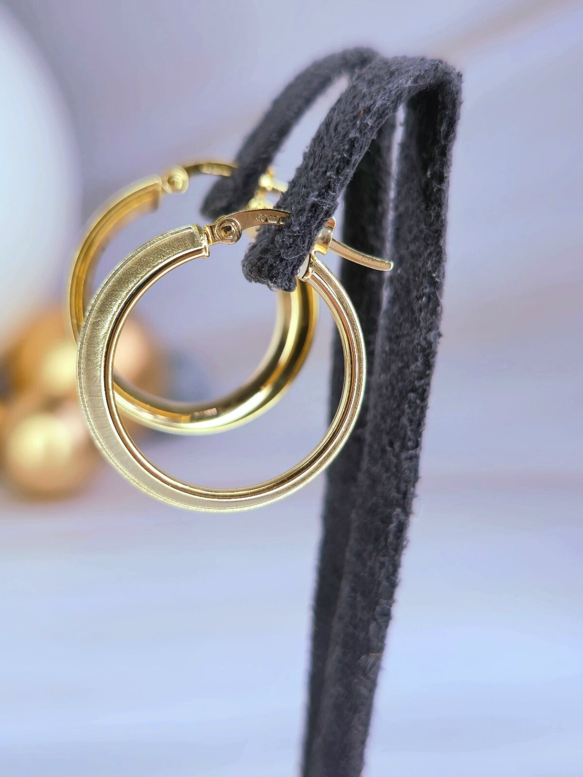 Lovely New 9ct Solid Yellow Gold Hoop Earrings Hoops 27mm Matt Finish Hallmarked
