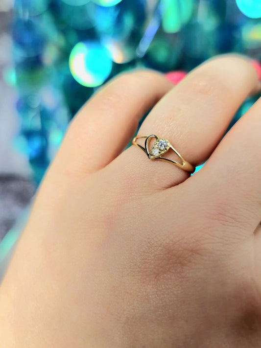 9ct Yellow Gold Heart shape Ring With Diamonds Size N Hallmarked See Through