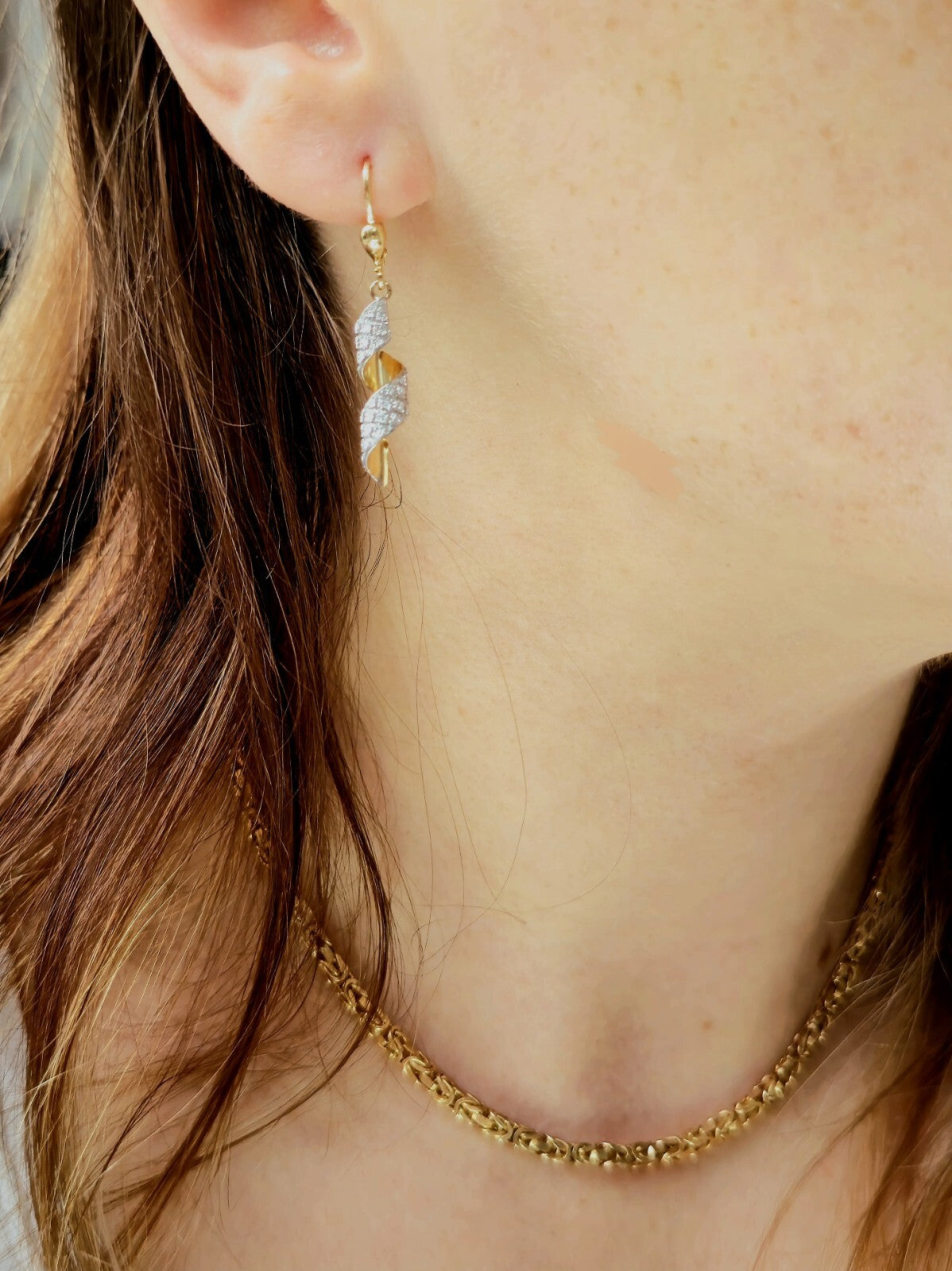 New 9ct Yellow Gold Glitter Moondust Twist Earrings Dangling Coil Leverback