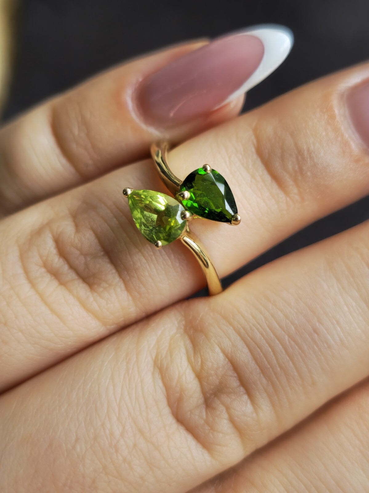 Cute 14ct Yellow Gold Two Peridots Ring Cross Ring Pear Shape Peridot size J+