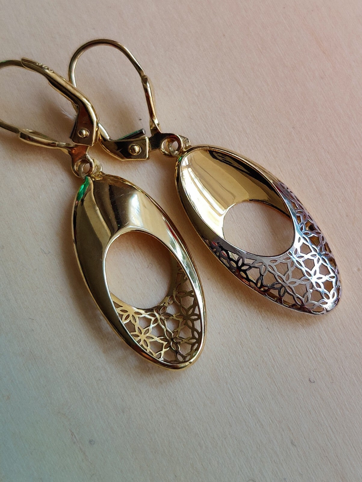 New 9ct Yellow/White Gold Drop Dangly Earrings Hallmarked Decorative Pattern