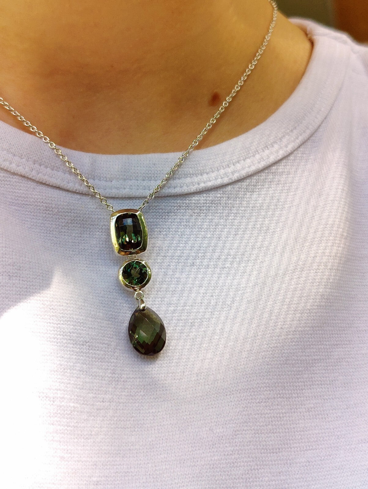 Lovely green stone silver 925 dress necklace length 26cm hallmarked