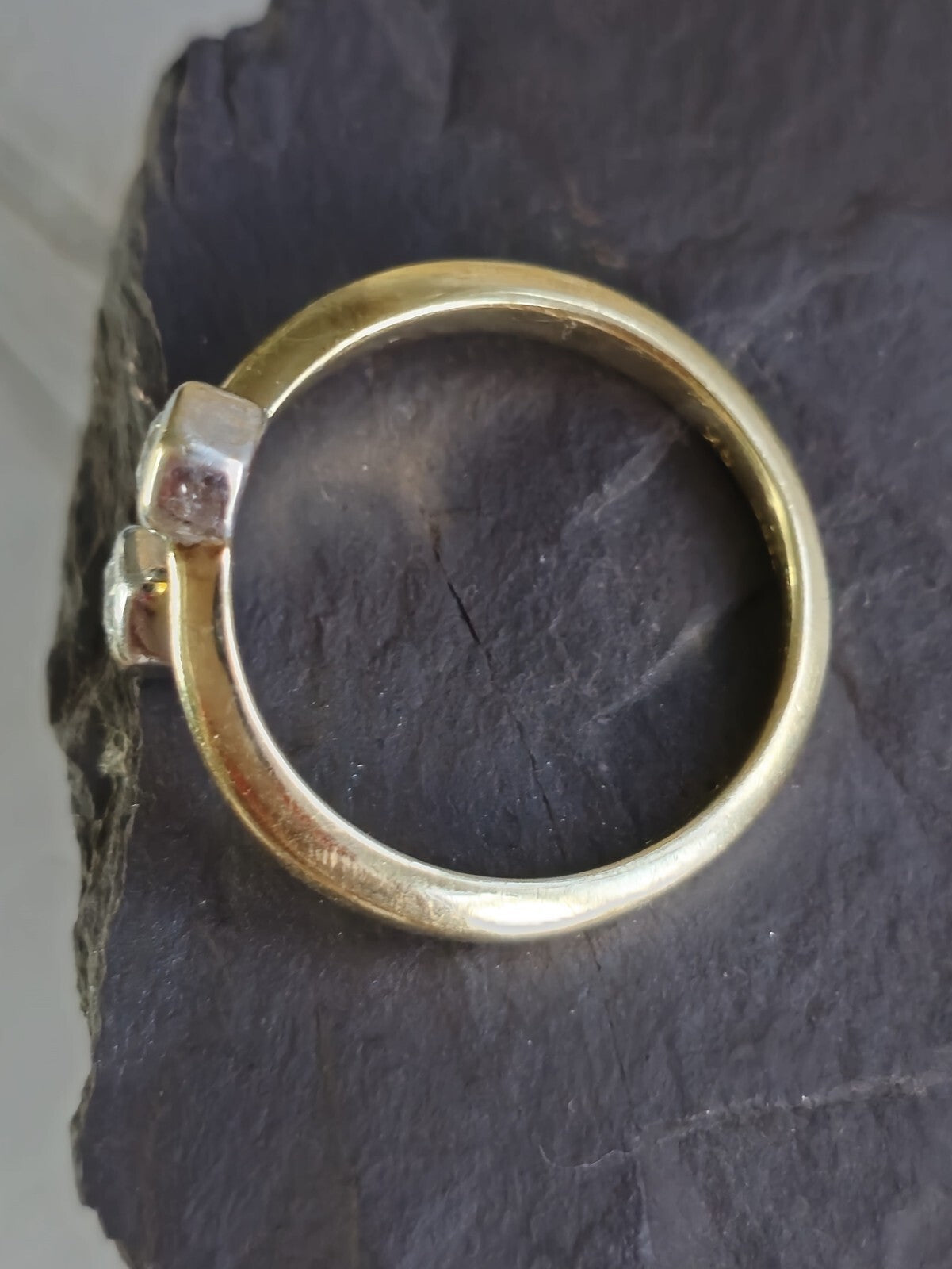 Lovely 9ct Yellow Gold Split Ends Ring With 2 Diamonds Size P Thick Shank Wrap