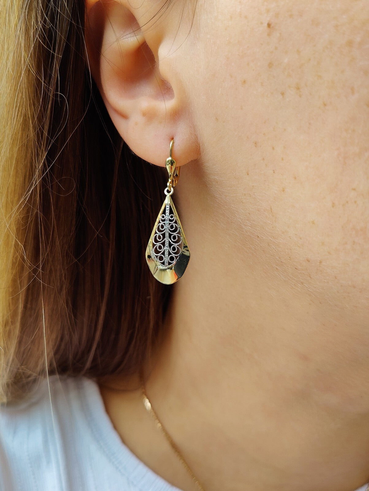 New Solid Drop Dangly Earrings 9ct Yellow Gold Leverback Hallmarked Leaf Pattern