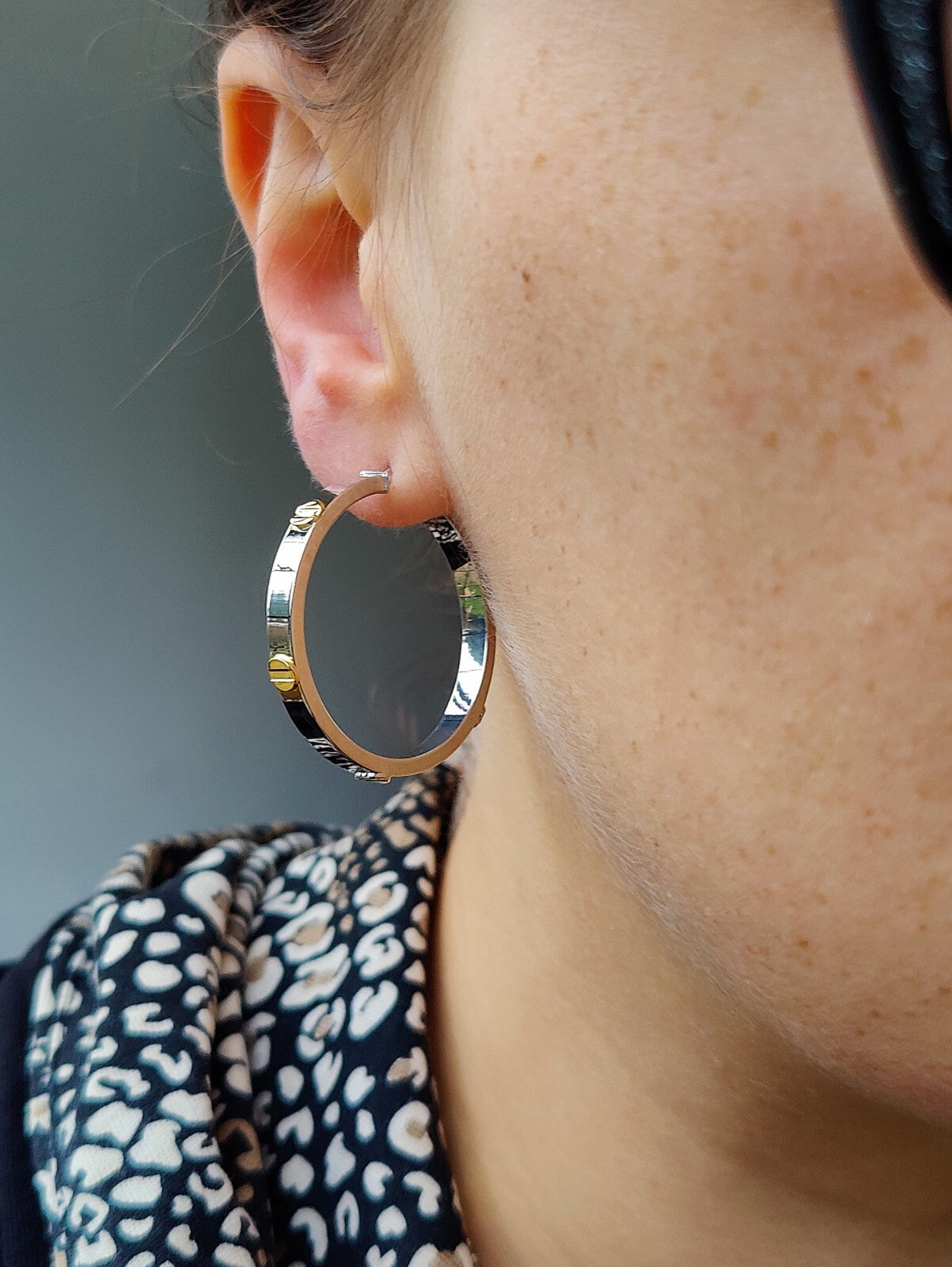 NEW Gold Screw Hoop Earrings 3.8grams 9ct White Gold 30mm Hallmarked New