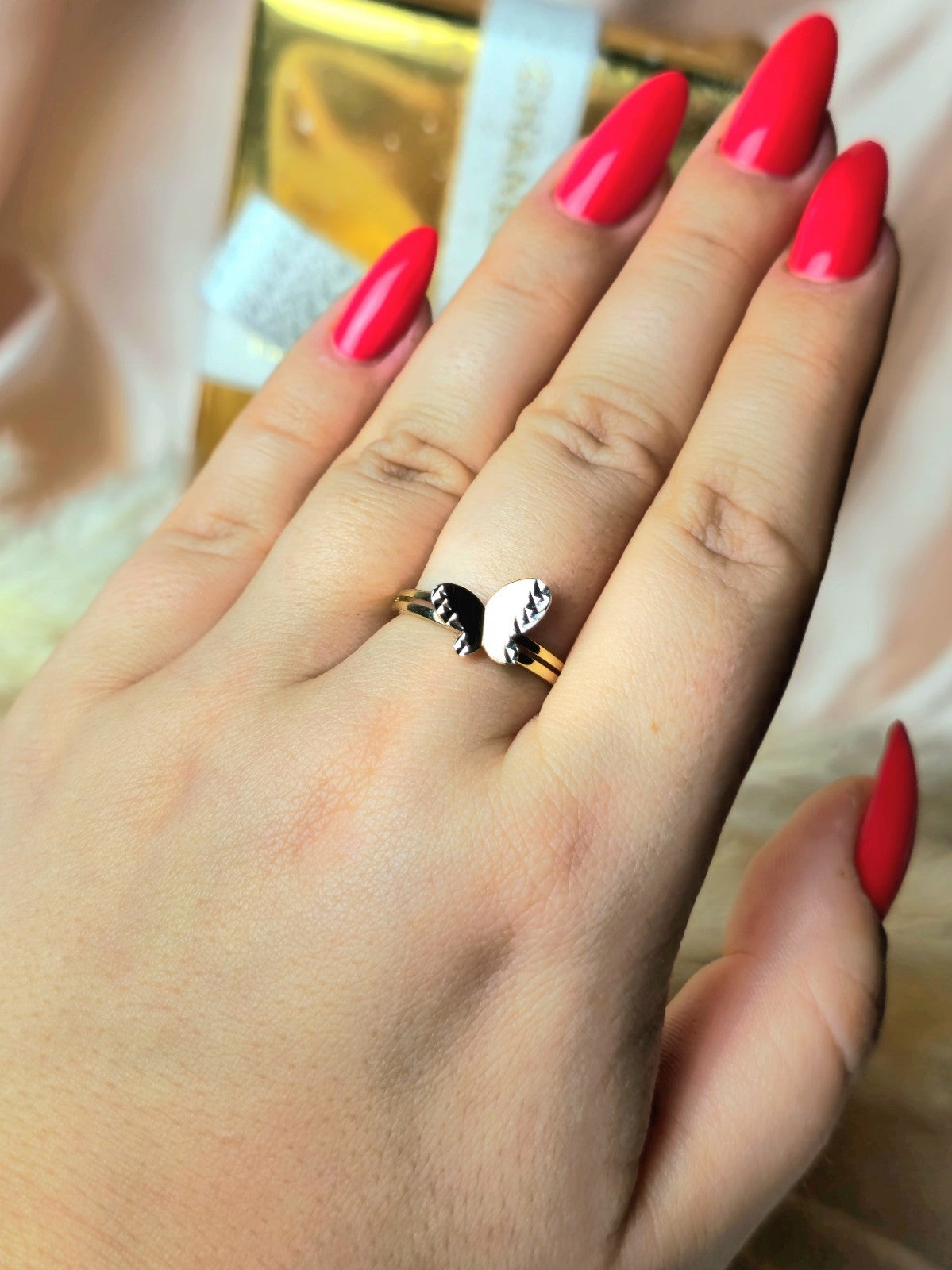 New 9ct Yellow/White Gold Butterfly Ring 3D Cute Feminine Double Band Hallmarked