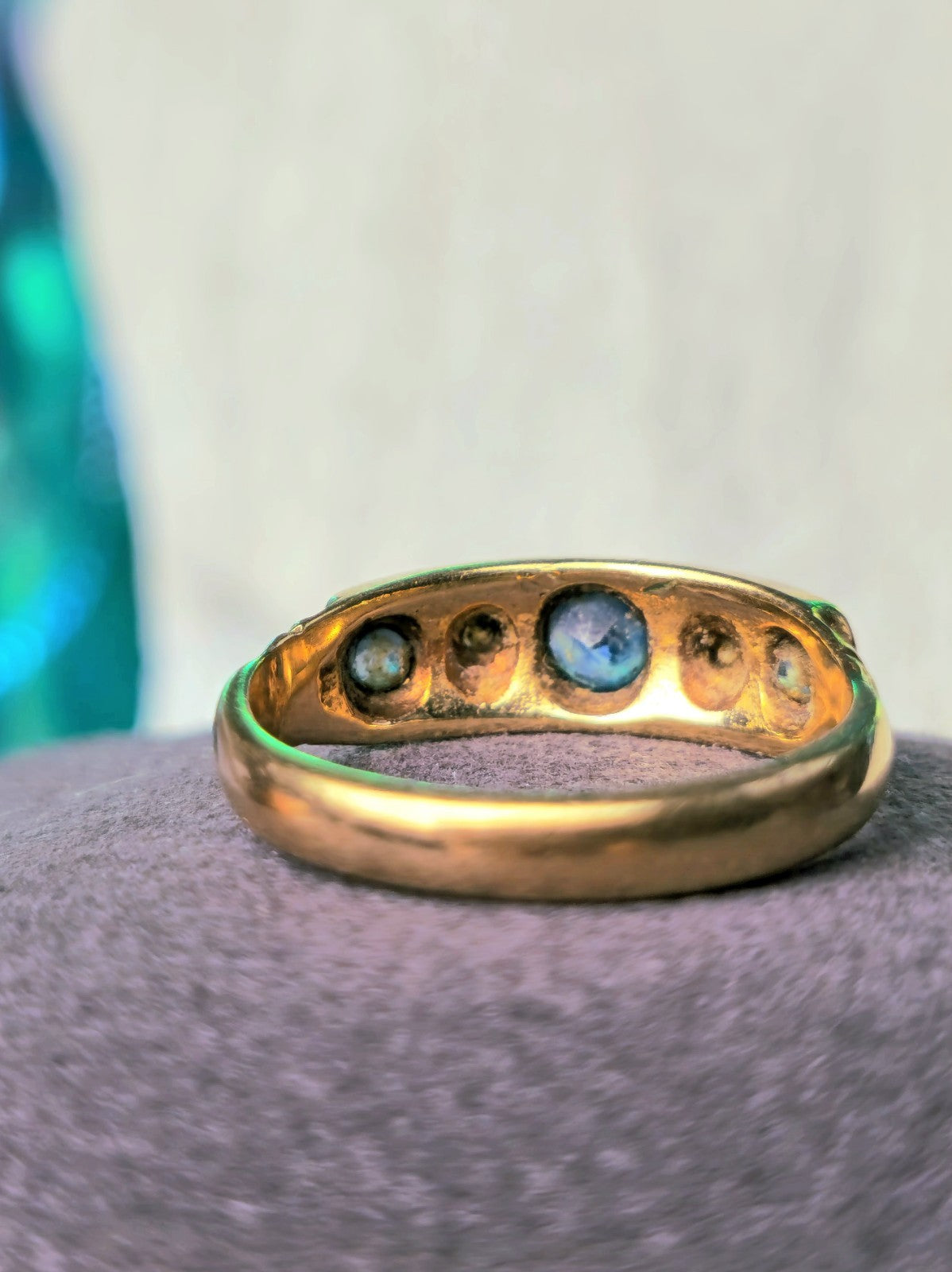9ct Yellow Gold Sapphire/Diamond Ring Vintage Band size L+ 3.2g Hallmarked
