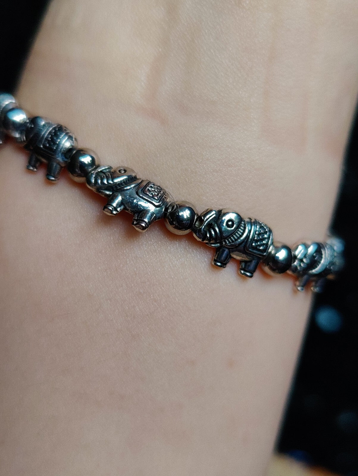 Real Silver Elephant Bracelet Stretchable over 18grams Lovely design Luck Bracel