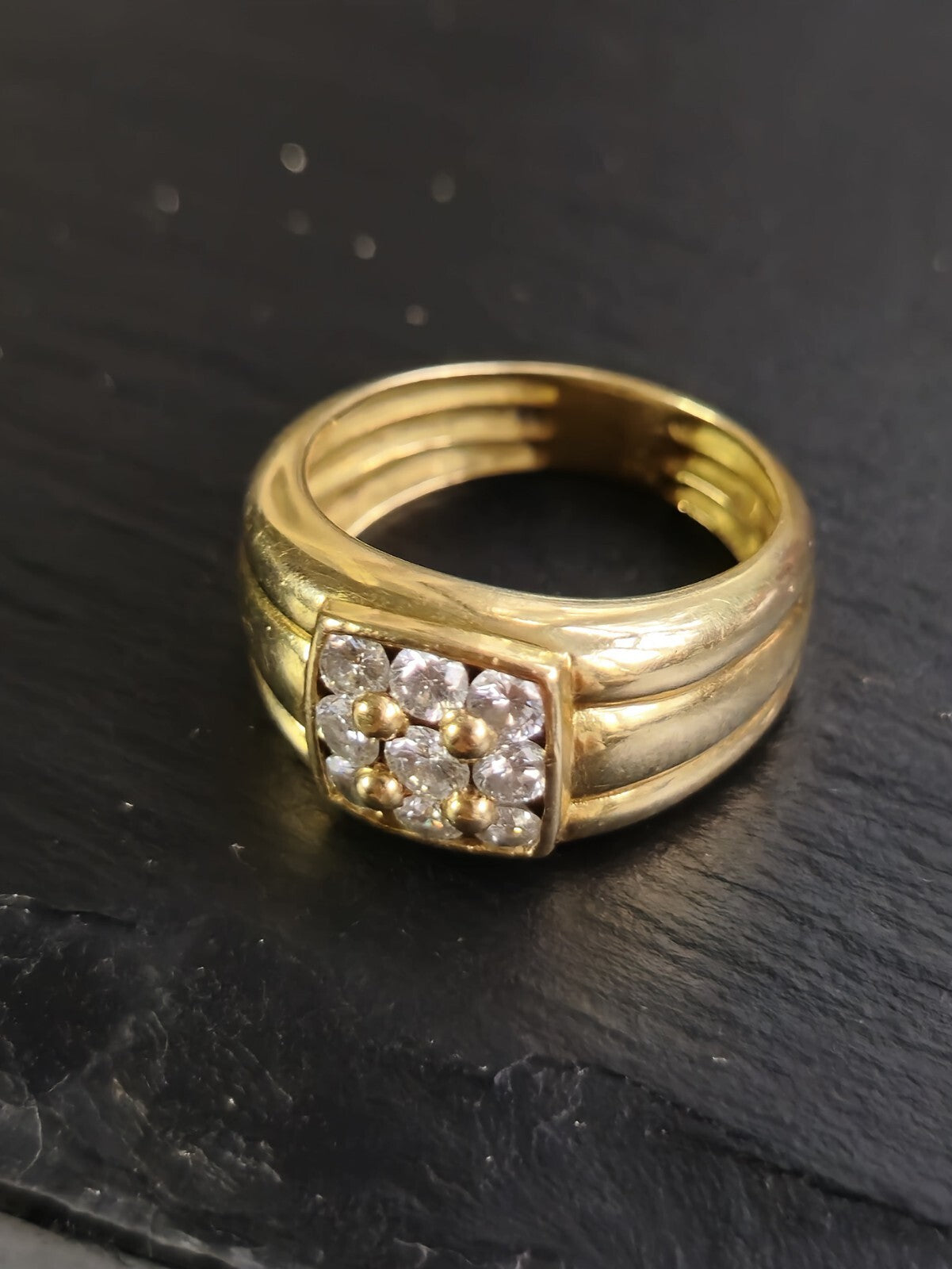 Solid 18ct Yellow Gold Unixsex Signet Ring Pinky Finger size M Diamond 0.25ct