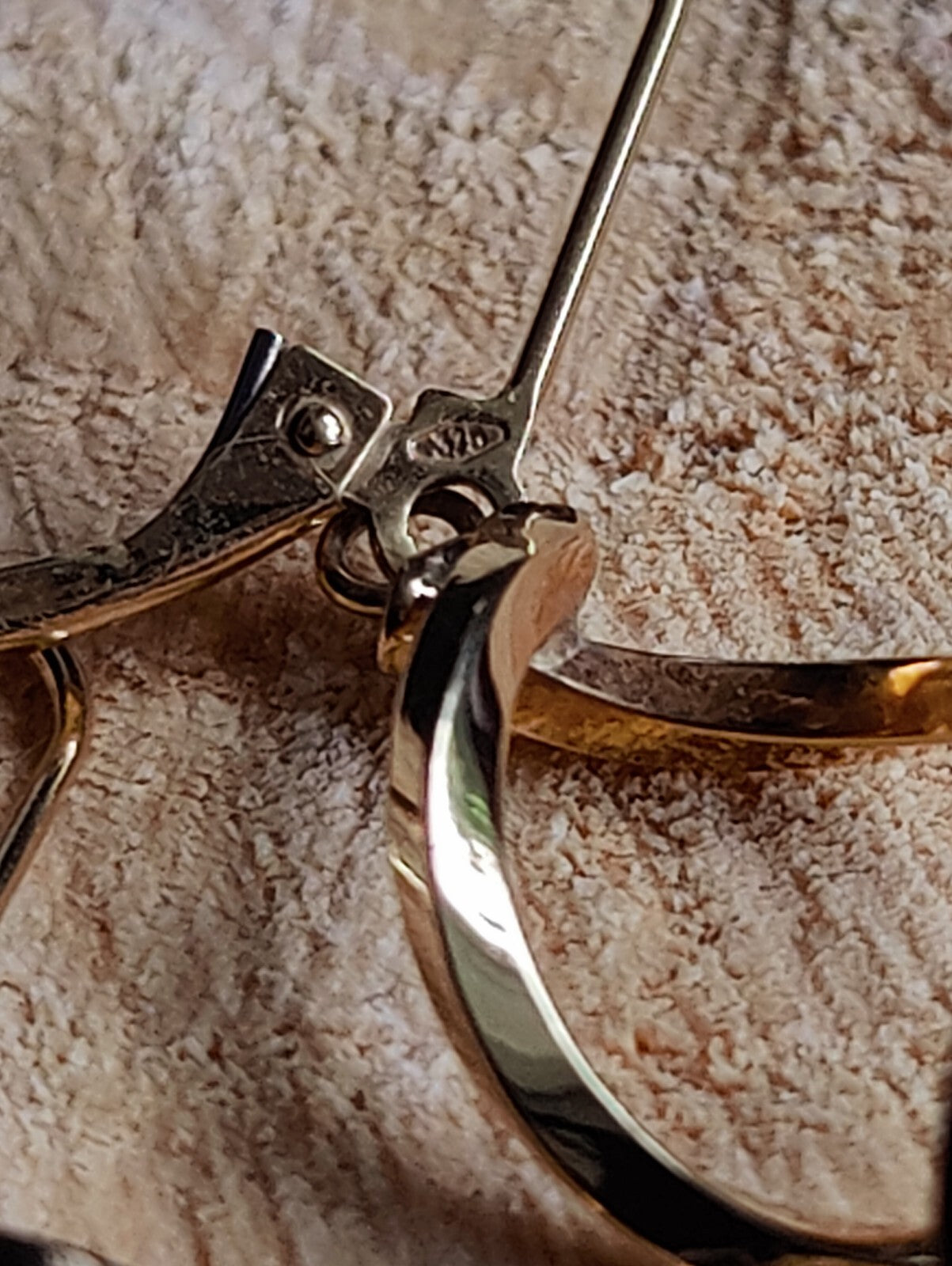 Solid 9ct Yellow Gold Twist Drop Earrings Leverback Clasp Hallmarked 375 Lovely