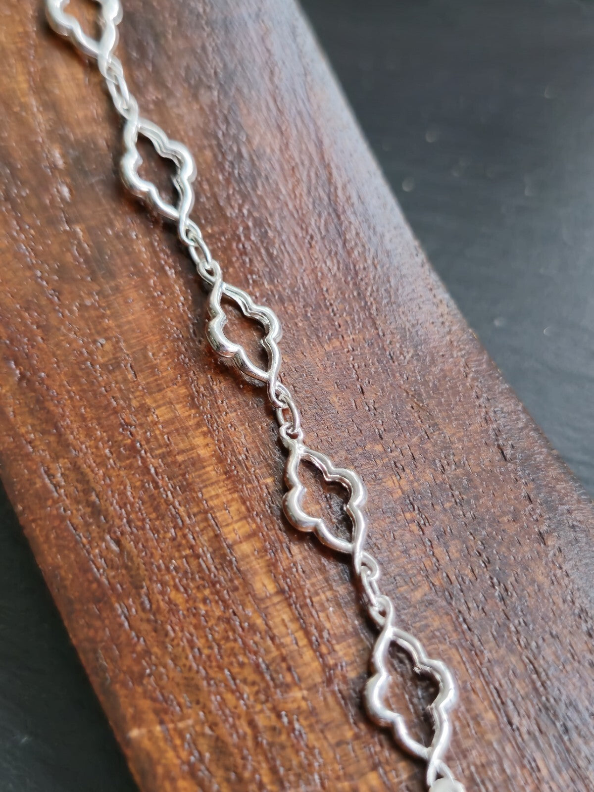 Lovely New Solid 9ct White Gold Chain Clover Motif BRACELET 7.5inch Hallmarked