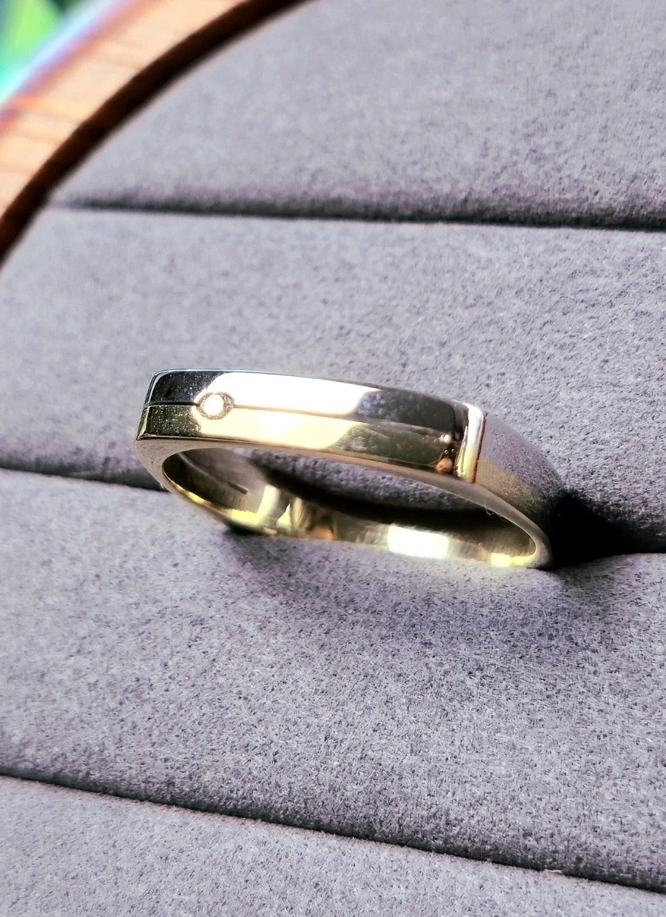 Solid 14ct Yellow/White Gold Square Wedding Band Ring with Diamond size: V Flat
