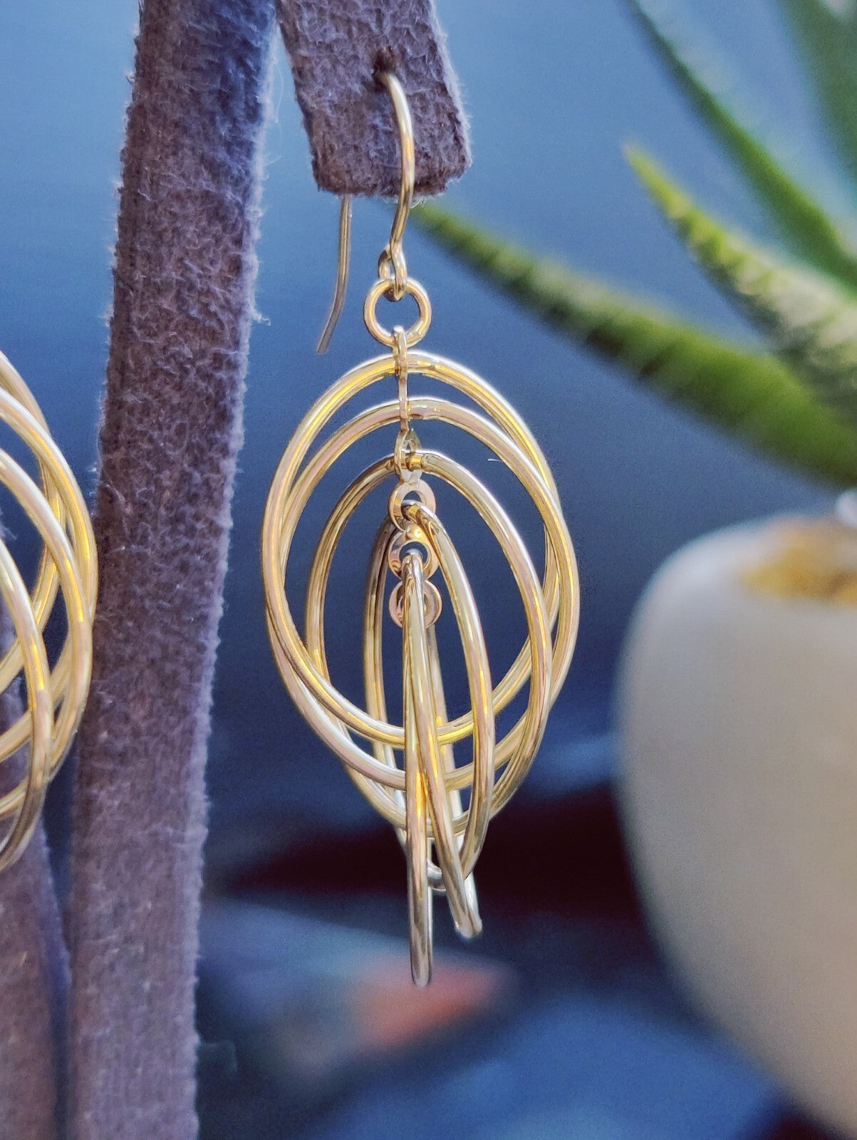 NEW 9ct Sold Yellow Gold Drop Dangling Earrings Fancy Twisted Circles