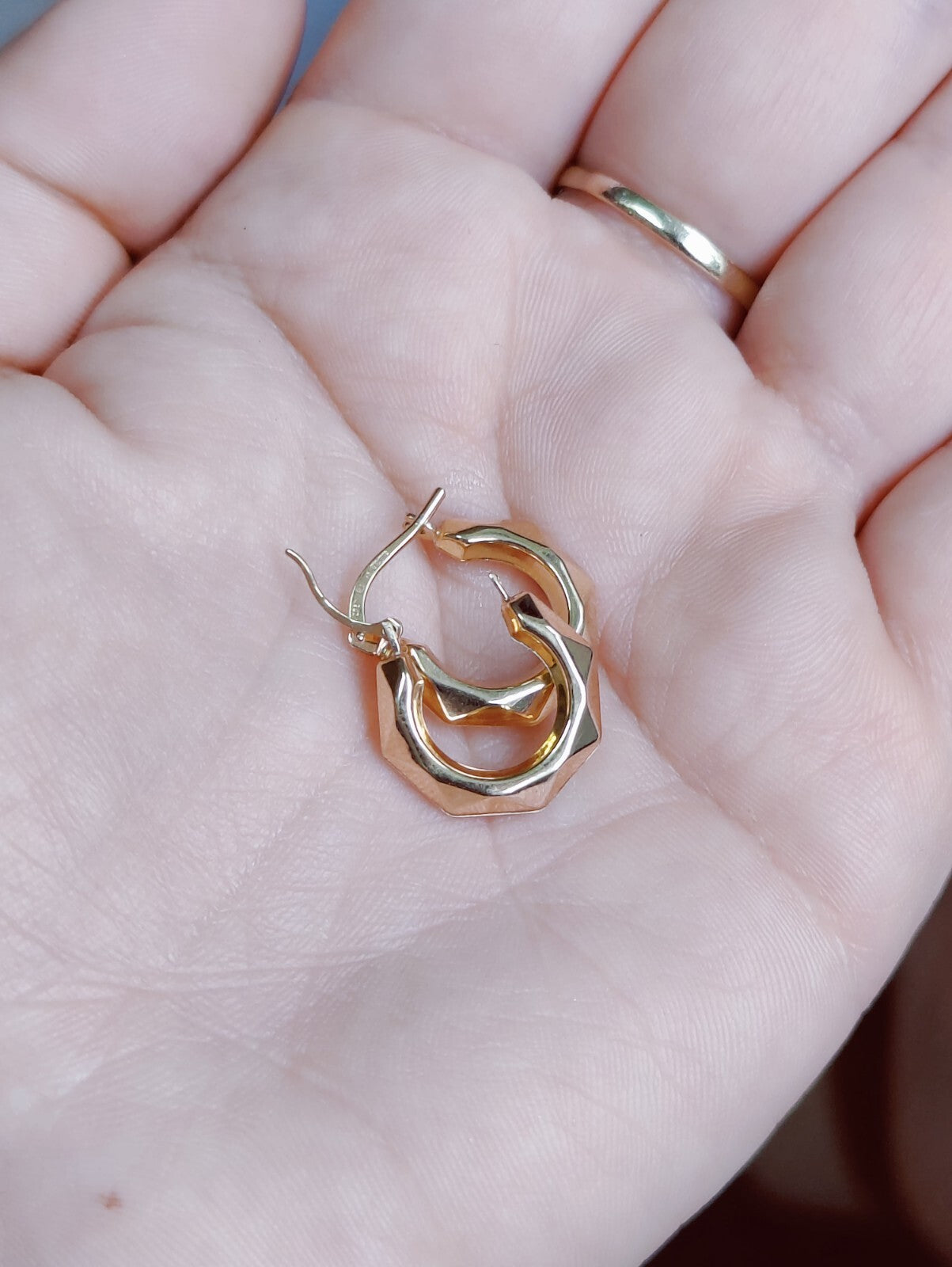NEW Solid 9ct Yellow Gold Creole Hoop Earrings 15mm Sleepers Diamond cut