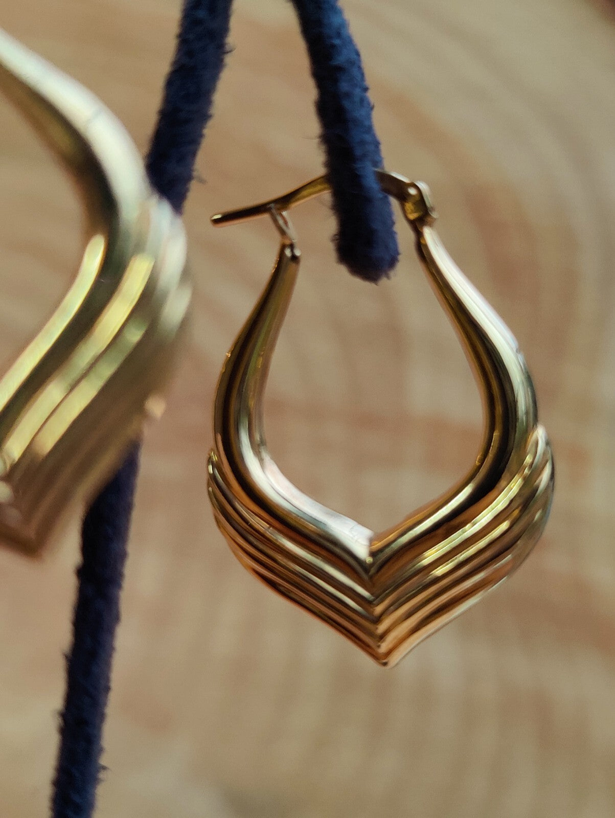 9ct Drop Earrings Yellow Gold Huggies Hallmarked Vintage Style New Condition