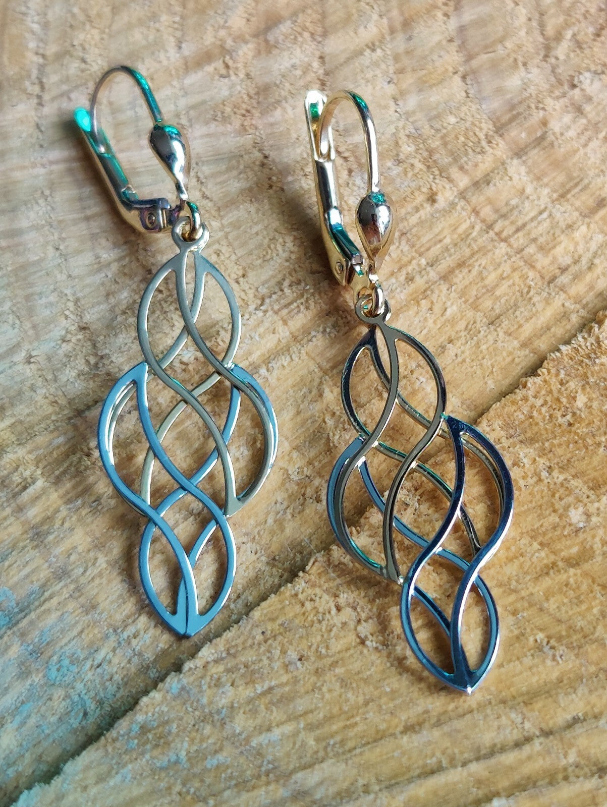 New Drop Dangly Earrings 9ct Yellow Gold Leverback Hallmarked Decorative Pattern