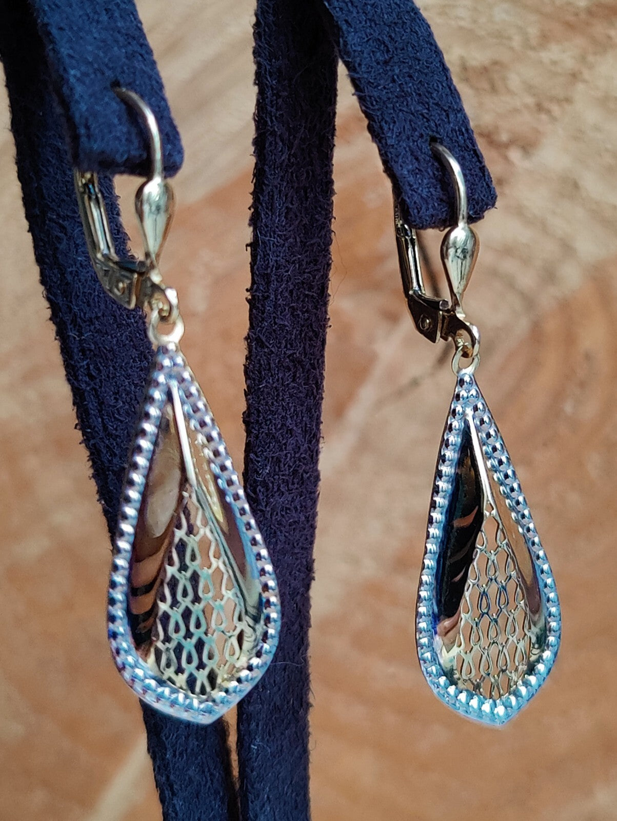 9ct Yellow/White Gold Drop Dangly Earrings Hallmarked Decorative Pattern